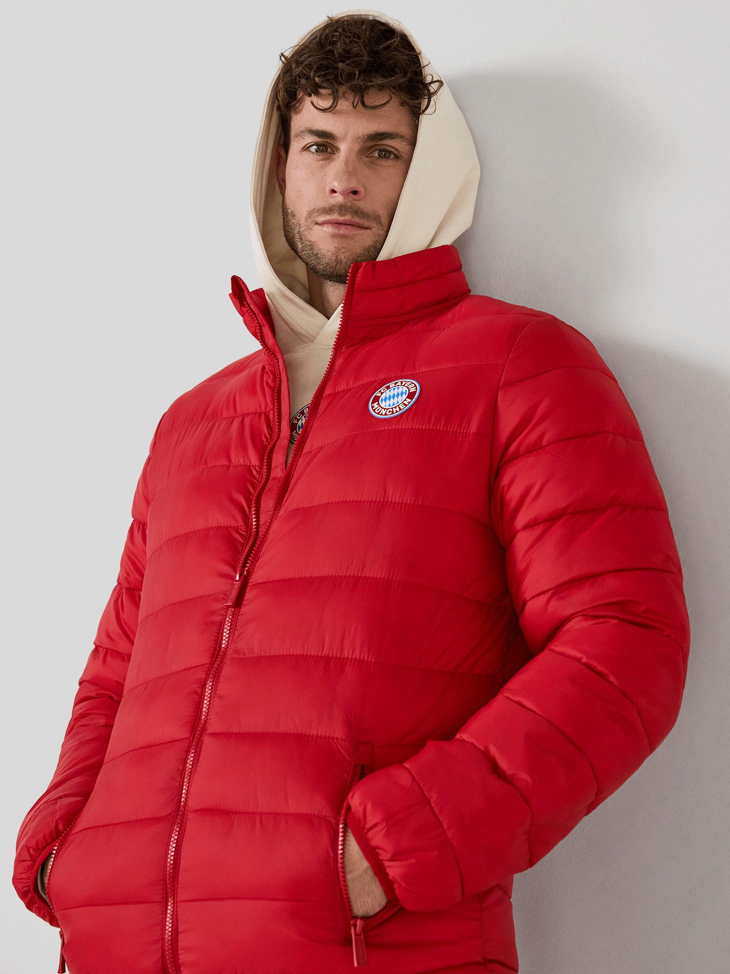 FC Bayern München Steppjacke FC Bayern München, Steppjacke Essentials, Herren, Rot