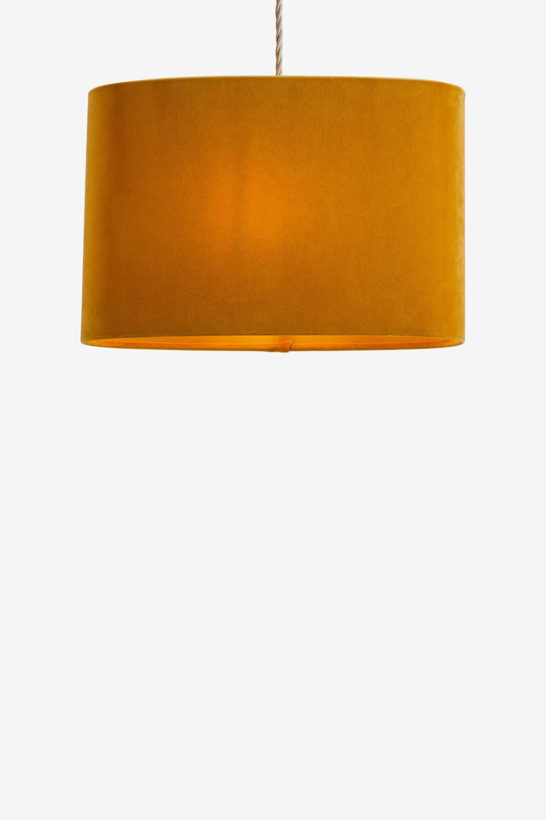 Next Lampenschirm Ovaler Lampenschirm aus Samt, NEXT-Die englische  Modemarke für Haus und Familie