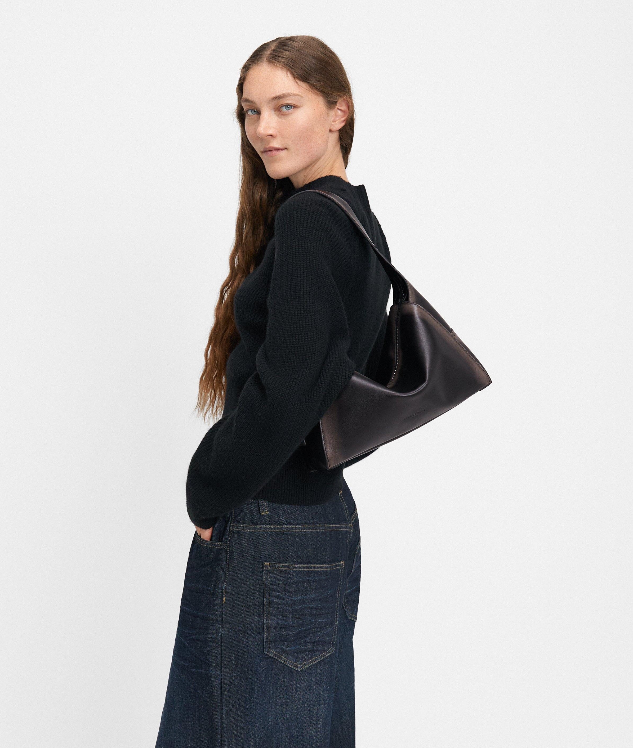 Liebeskind Berlin Schultertasche Lou Hobo M, Geräumige Schultertasche aus Rindsleder