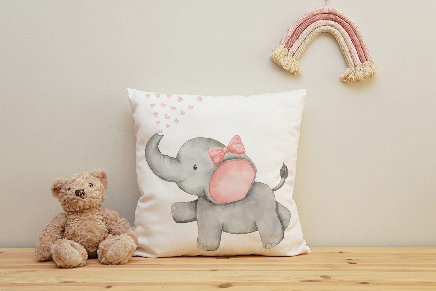 queence Dekokissen Rosa Elefantenbaby, Kissenhülle mit HD Premium Druck, geruchsneutral, 40x40cm