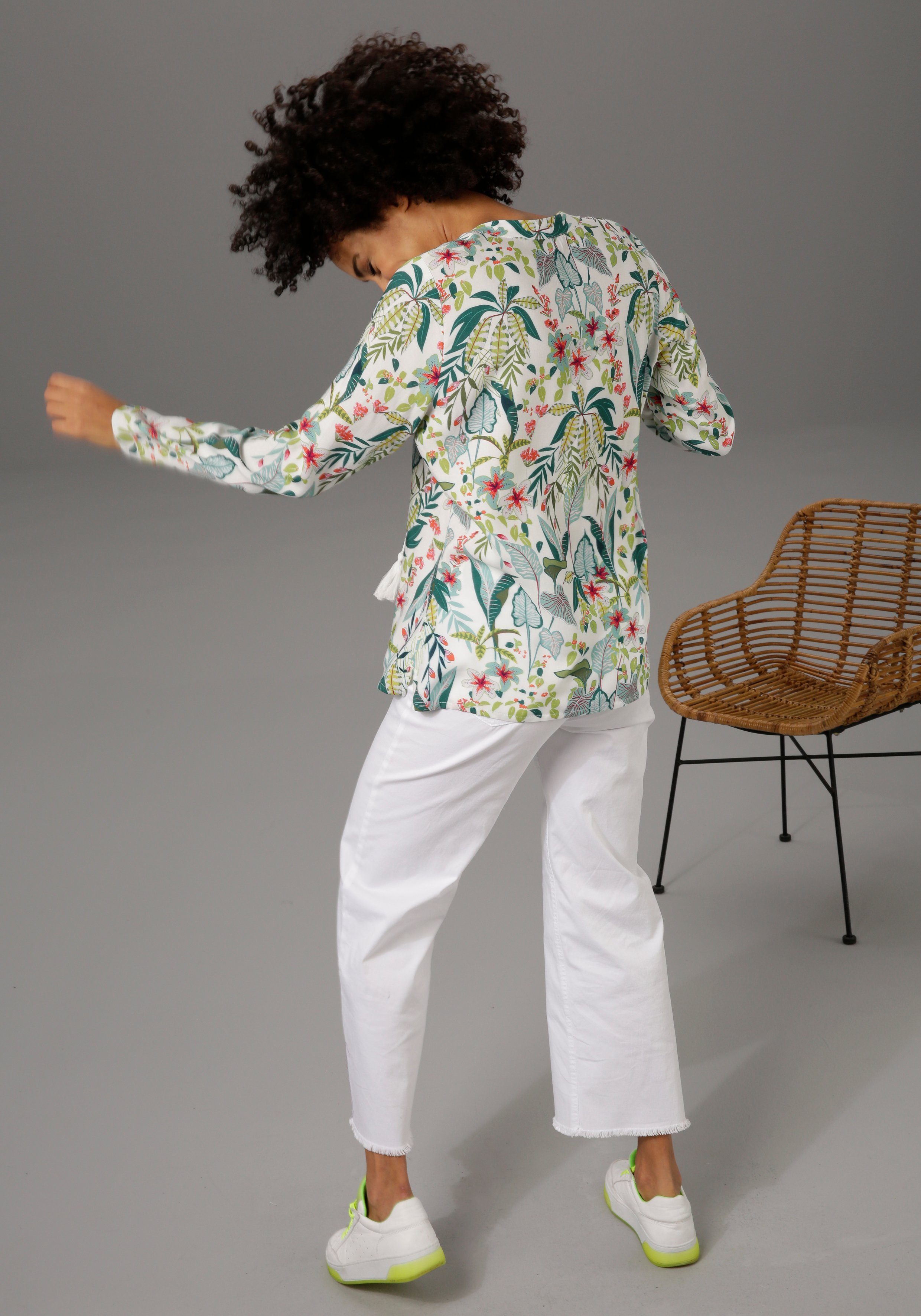 Aniston CASUAL Schlupfbluse mit Blüten und Blättern bedruckt
