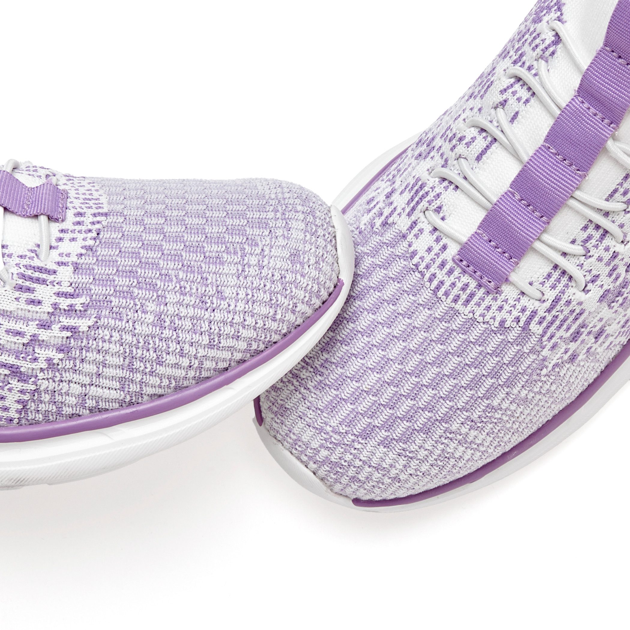 LASCANA Slipper, Halbschuh, Turnschuhe, Slip-On-Sneaker, Sneaker bequem zum Reinschlüpfen mit elastischen Schnürbändern Unisex VEGAN