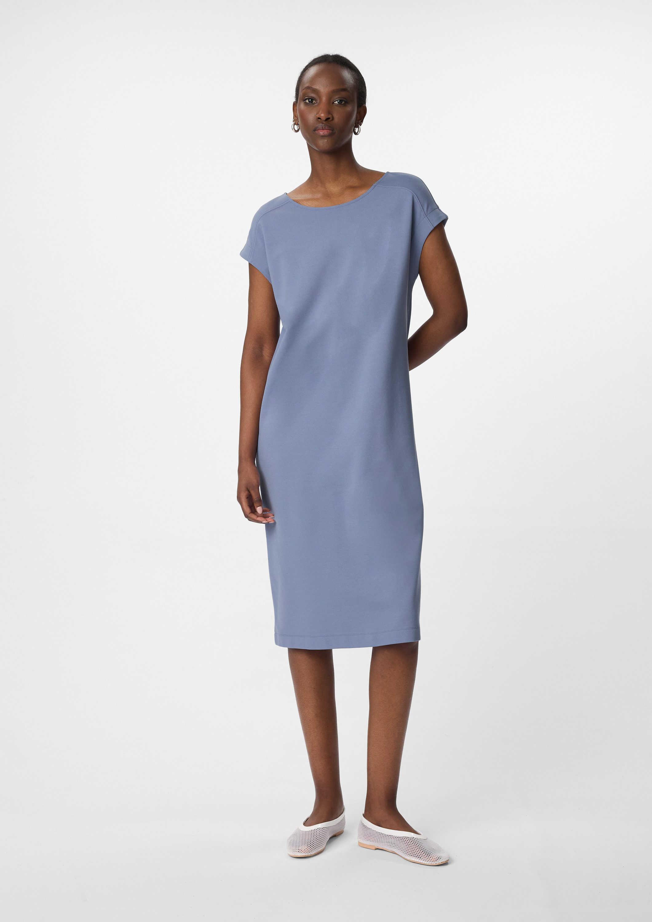 comma Midikleid Kleid Sweatkleid in Midilänge mit überschnittenen Schultern