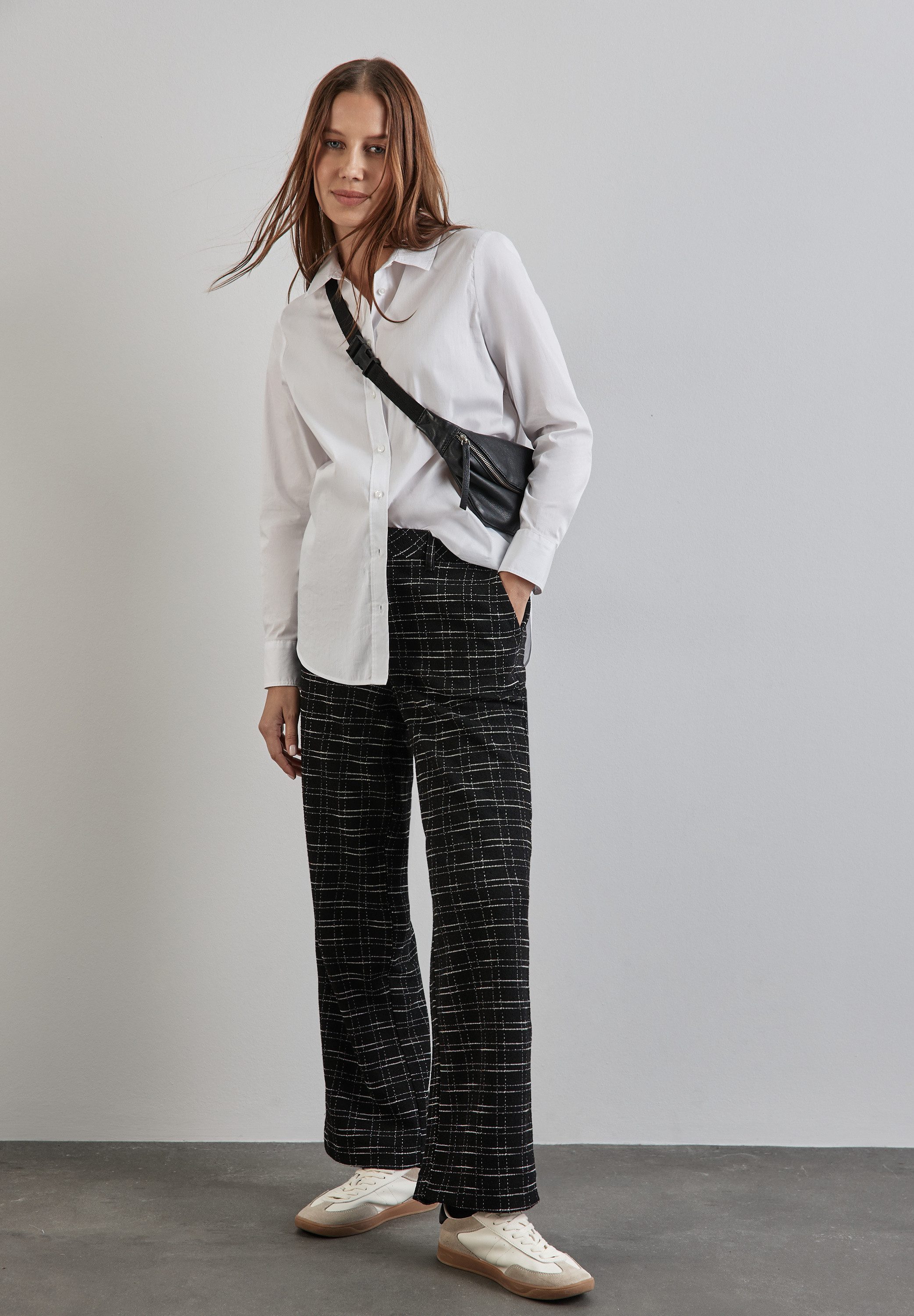 STREET ONE Stoffhose QR Straight Leg Bouclé Sommerhose mit Karomuster, Bouclé