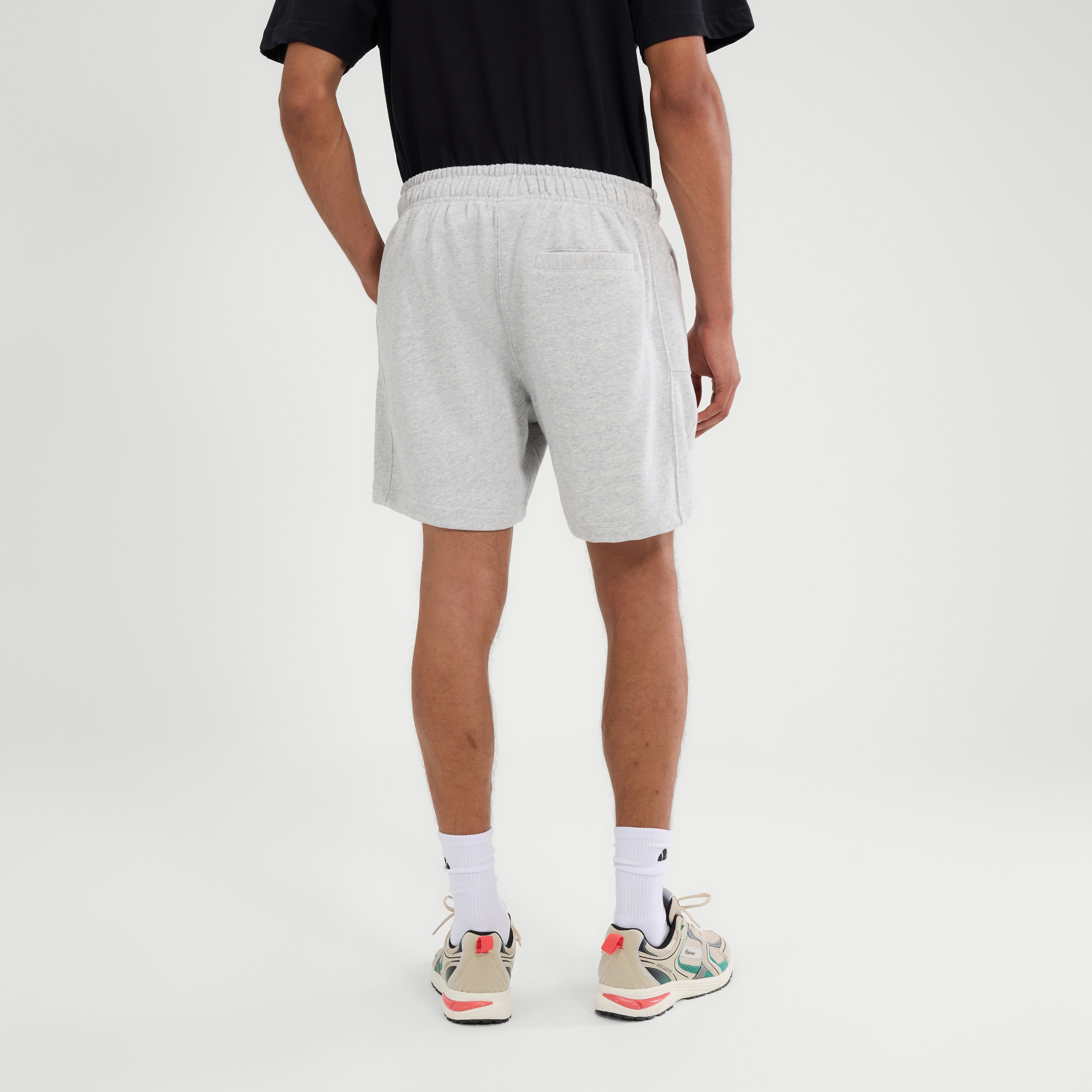 Ellesse Sweatshorts ZANICA SHORT für Erwachsene, mit Gummizug, aus Baumwolle und Polyester