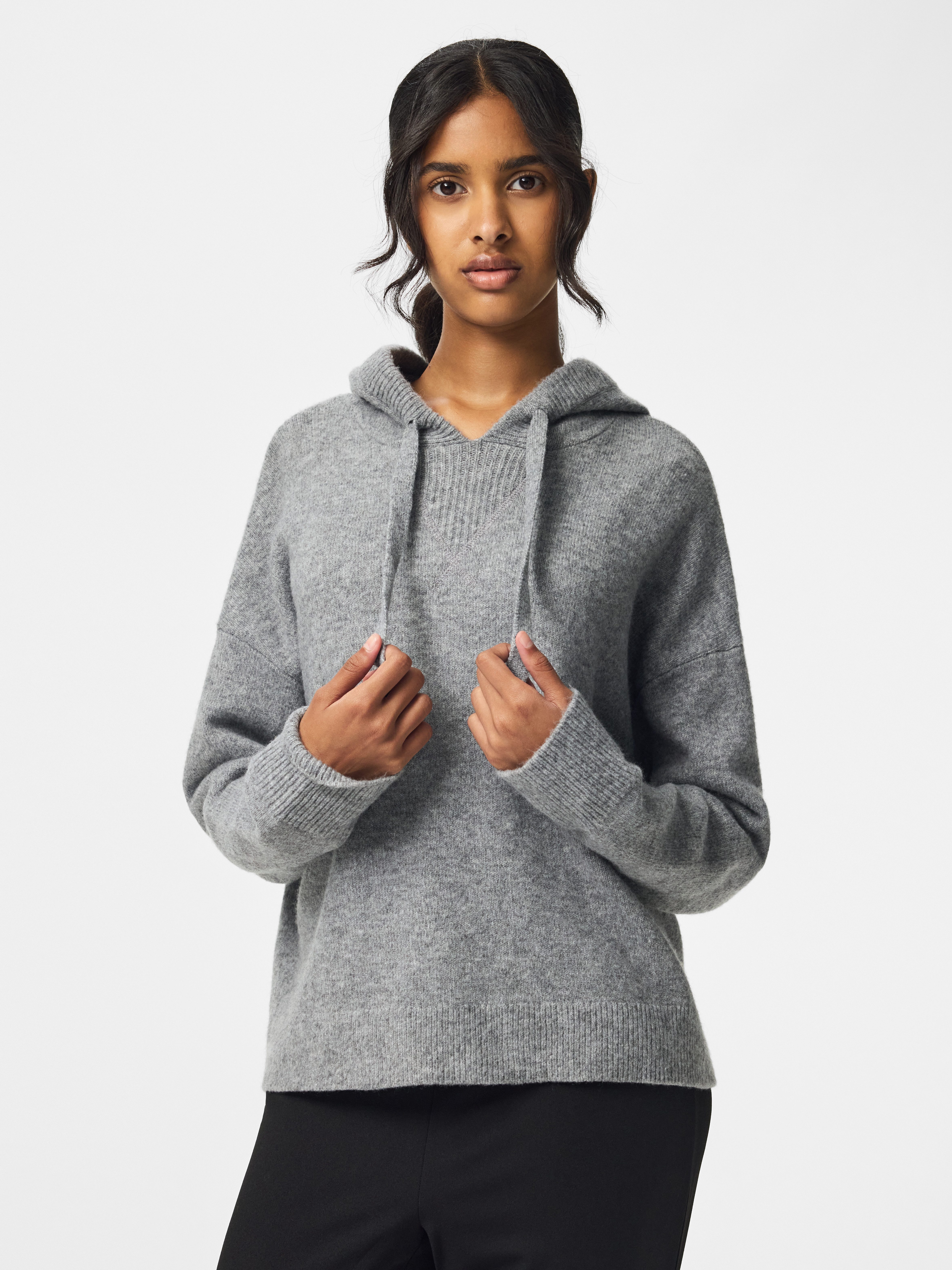 pieces Kapuzenpullover PCMALOU LS KNIT HOODIE NOOS BC Materialmix, mit Wolle und Stretch, slim fit