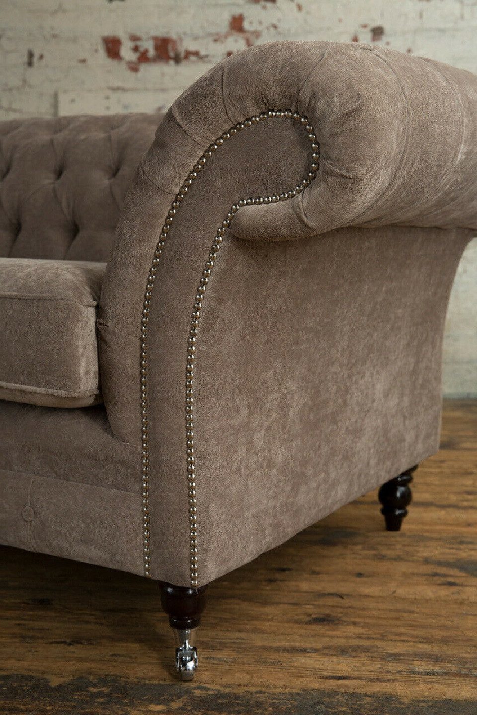 Xlmoebel Chesterfield-Sofa Chesterfield Sofa aus Webstoff-Mikrofaser mit Knopfsteppung, 1 Teile, Hergestellt in Europa