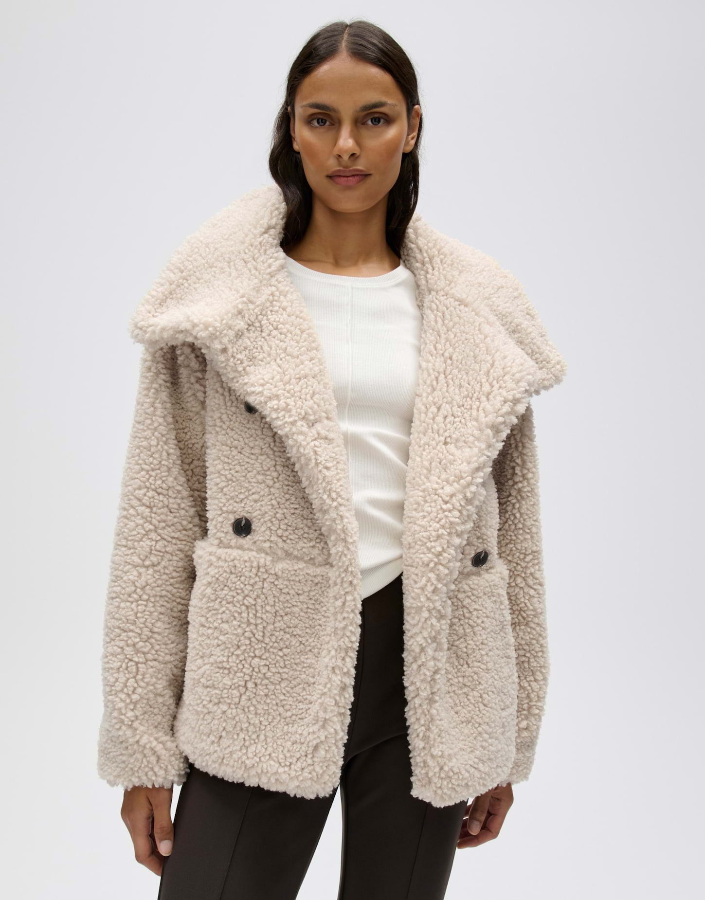 OPUS Cabanjacke Halko mit flauschiger Oberfläche Gerader Schnitt mit Raglanärmeln und zweireihiger Knopfleiste
