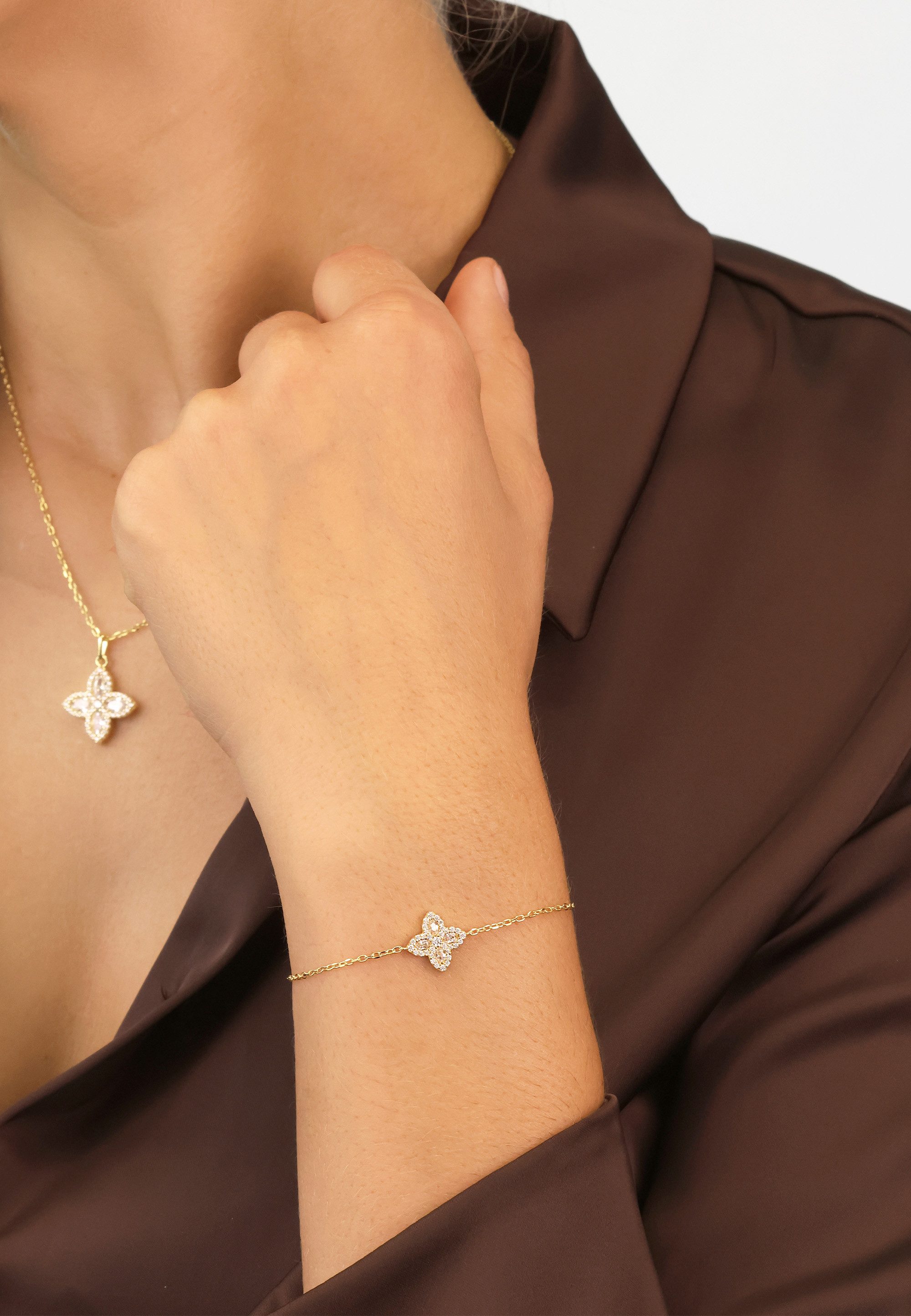 NANA KAY Armband Pretty Petals, mit wunderbarem Steinbesatz