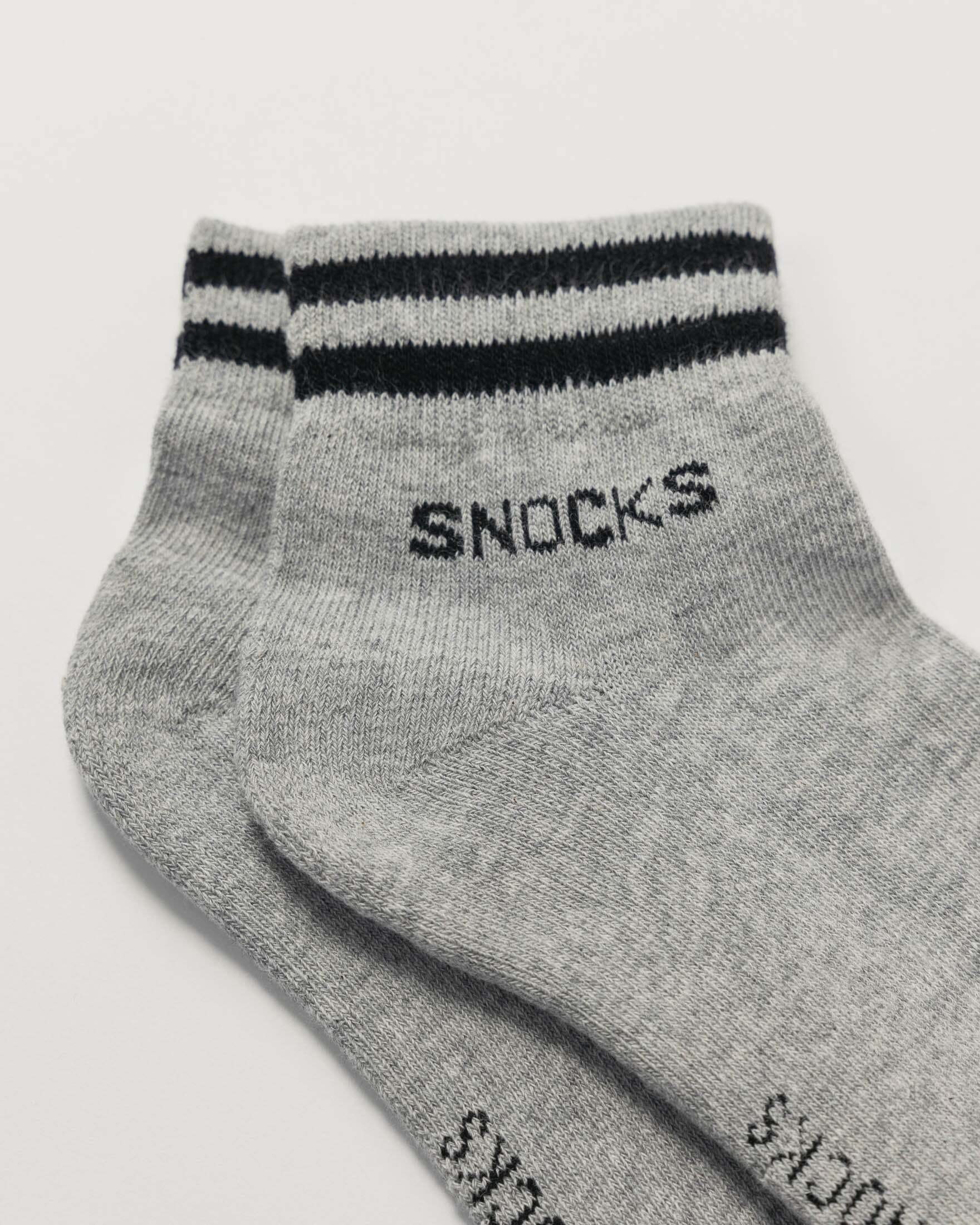 Sneakersocken Sneaker perfekt den grau und für halbhoch, (4-Paar) stylisch SNOCKS