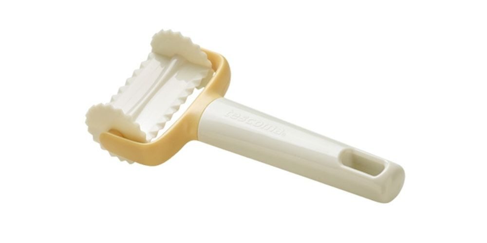 Tescoma Teigrädchen Teigschneider für Quadrate mit zackigem Rand DELÍCIA 7.0 cm