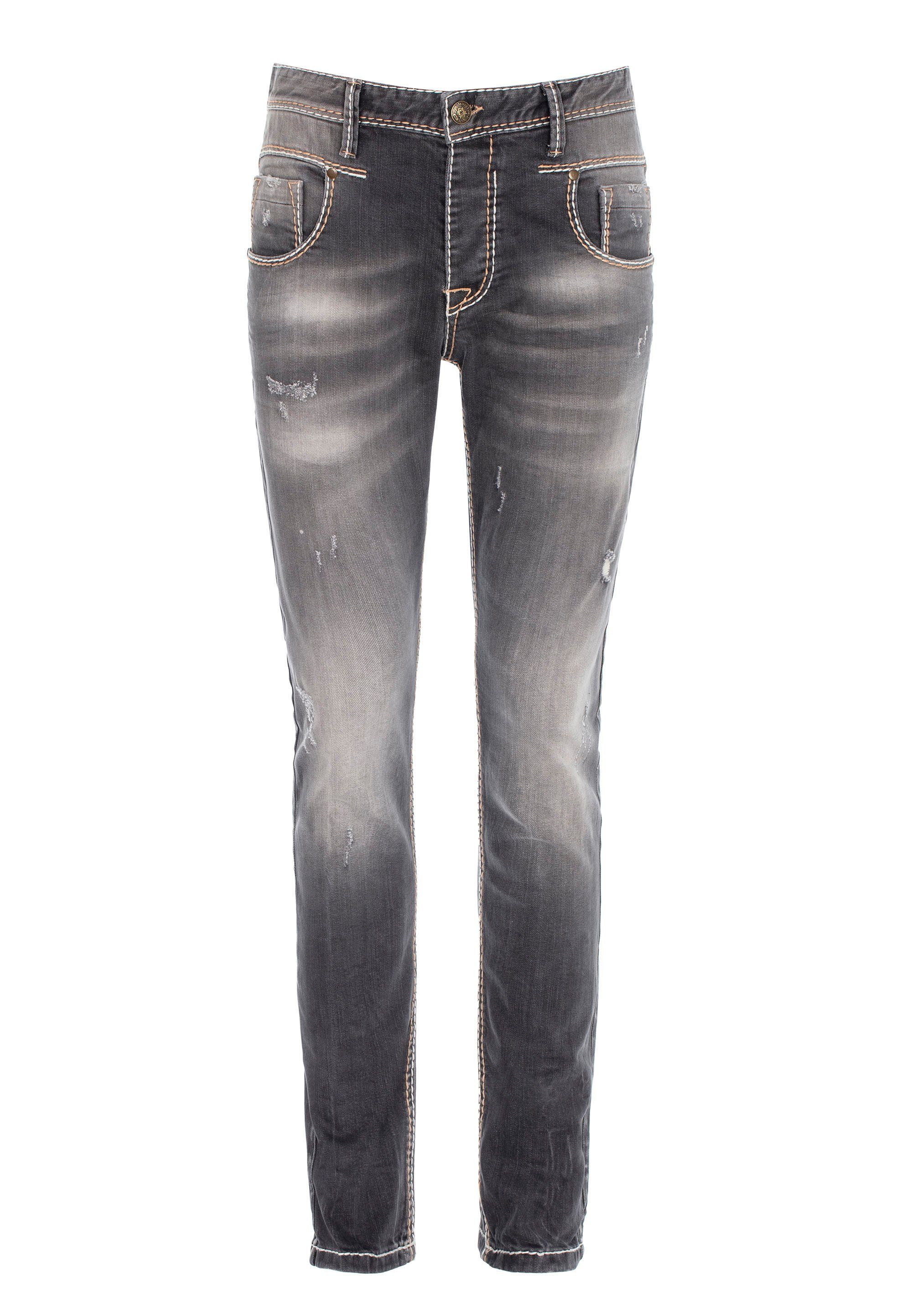 Cipo Straight Baxx & Bequeme Fit-Schnitt modernem CD668 Jeans in