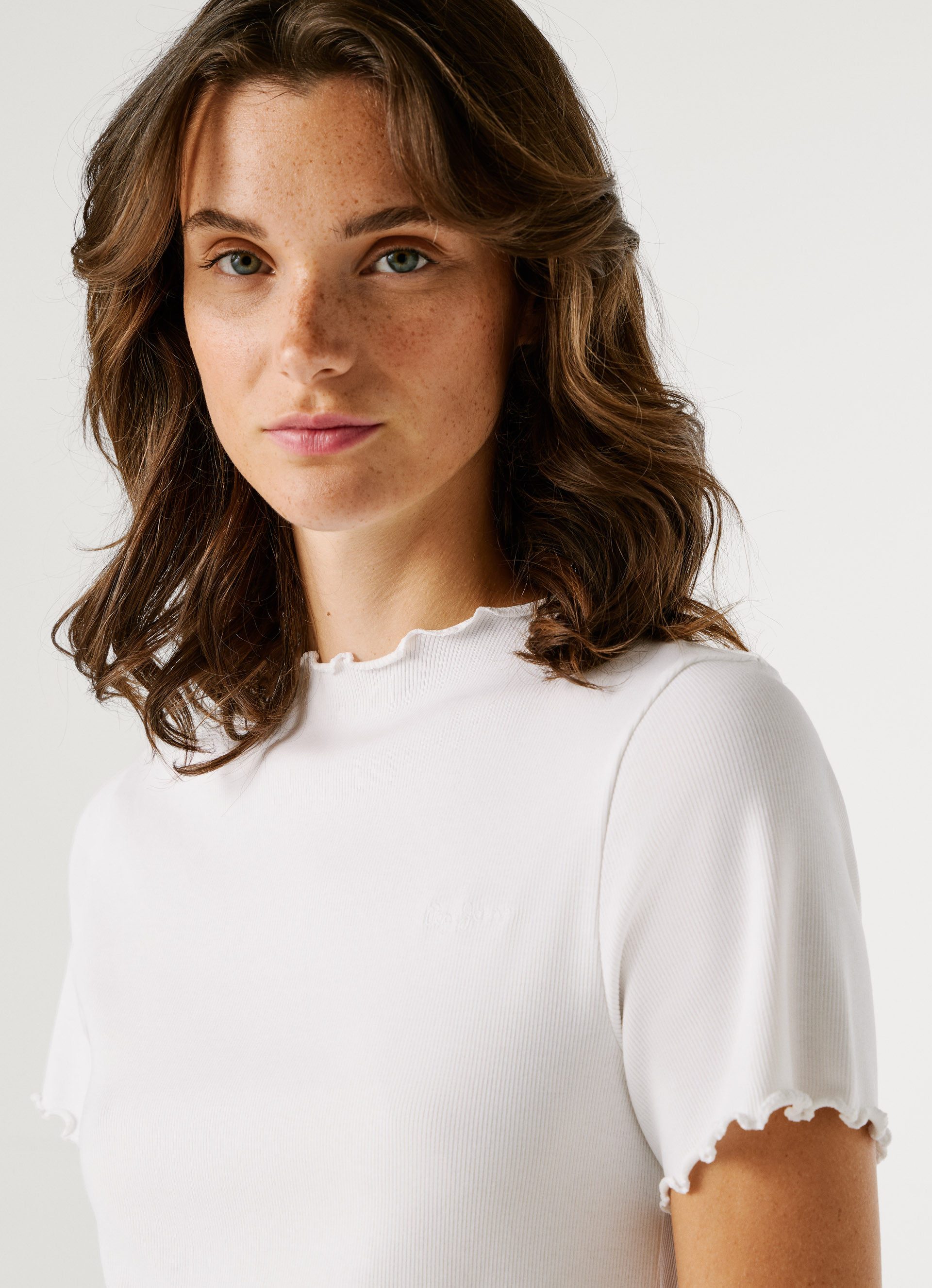Pepe Jeans T-Shirt NORA mit gewellten Abschlüssen