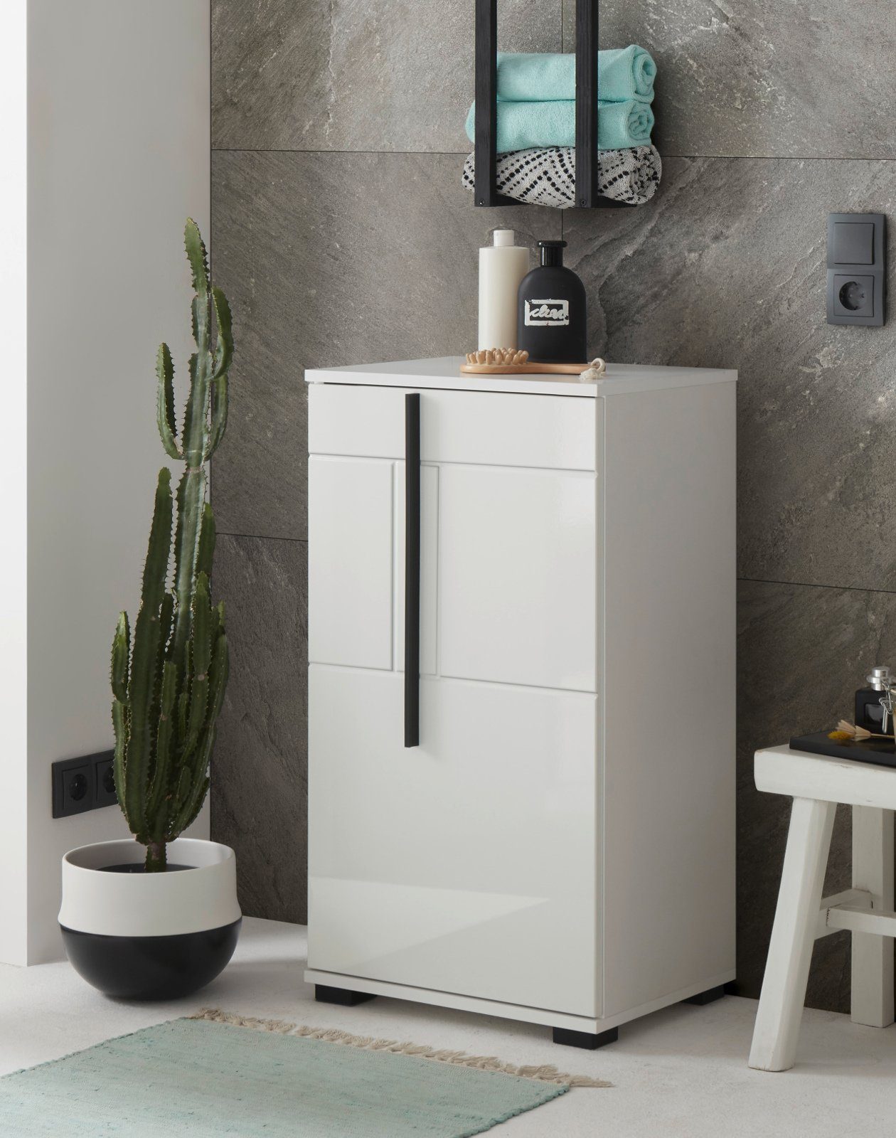 Furn.Design Badkommode Design-D (Badschrank in Weiß Hochglanz, 45 x 87 cm), mit viel Stauraum