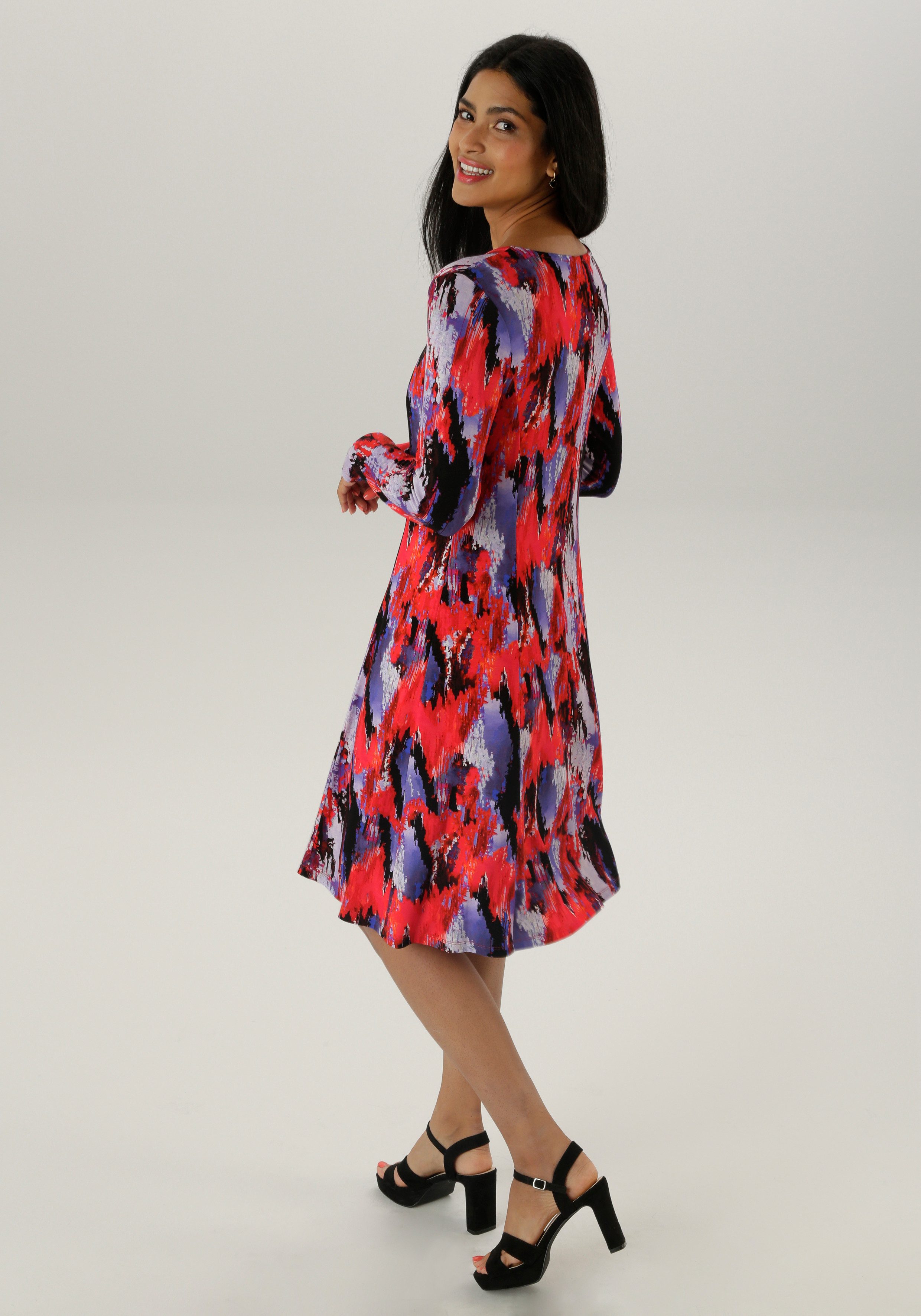 Aniston SELECTED Jerseykleid im modernen und abstrakten Farbverlauf