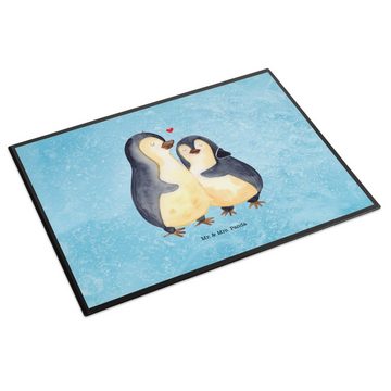 Mr. & Mrs. Panda Schreibtischunterlage Pinguin umarmen - Eisblau - Geschenk, Bürobedarf, glücklich, Liebe, H, (1 tlg)