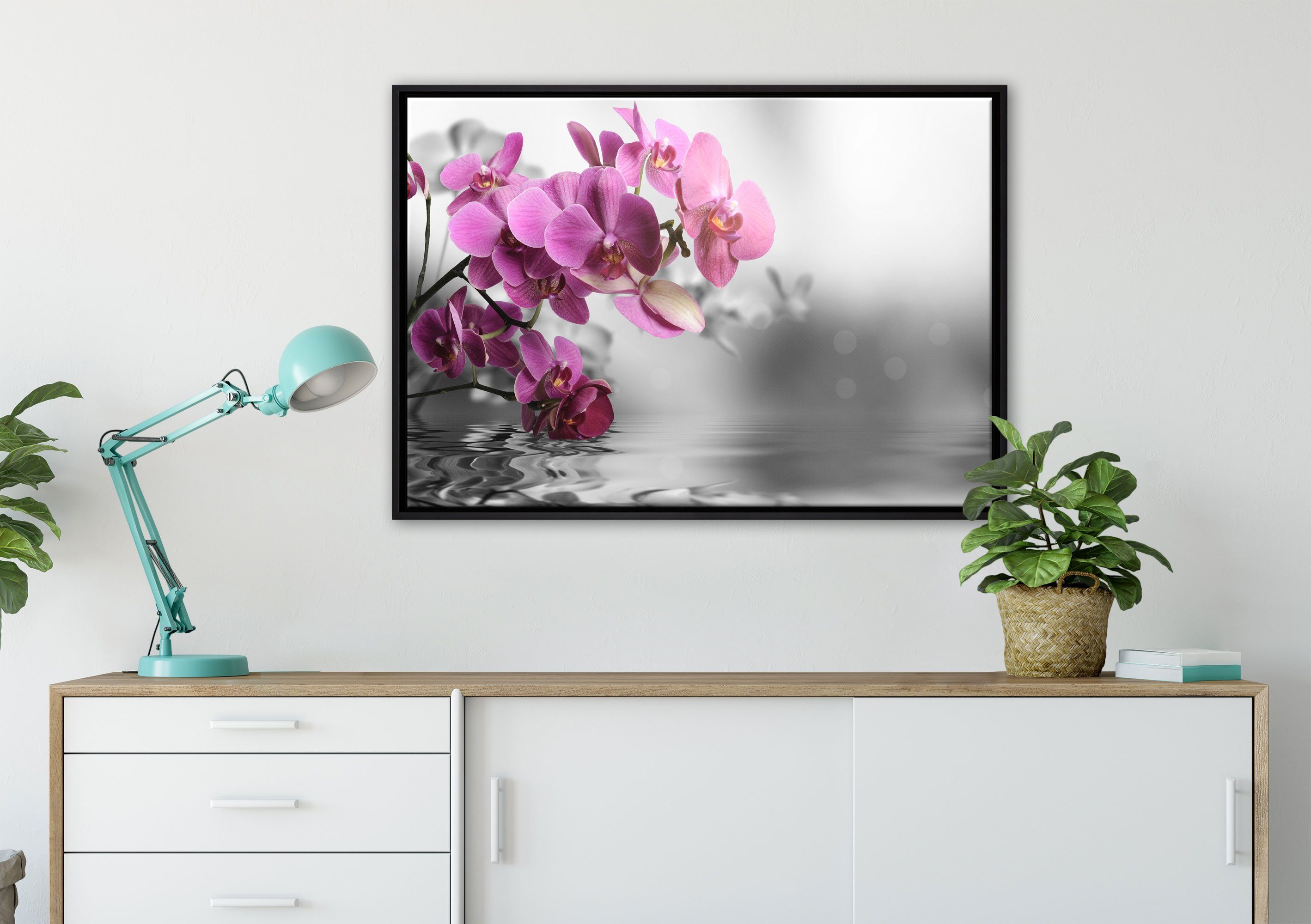 Pixxprint Leinwandbild Orchideenblüten über bespannt, inkl. Zackenaufhänger in Schattenfugen-Bilderrahmen Wanddekoration Leinwandbild einem Wasser, St), fertig gefasst, (1
