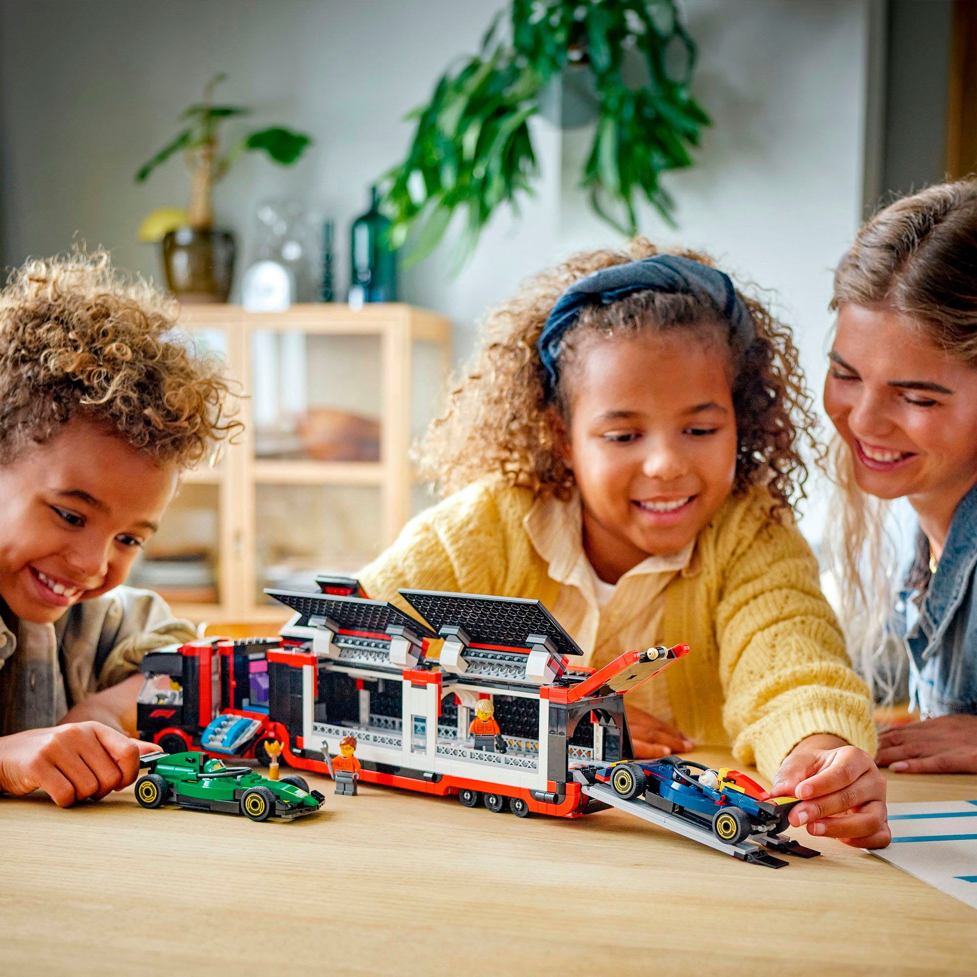 LEGO® F1® Transporter mit RB20 & AMR24 F1® Rennautos (60445), LEGO City Kon günstig online kaufen