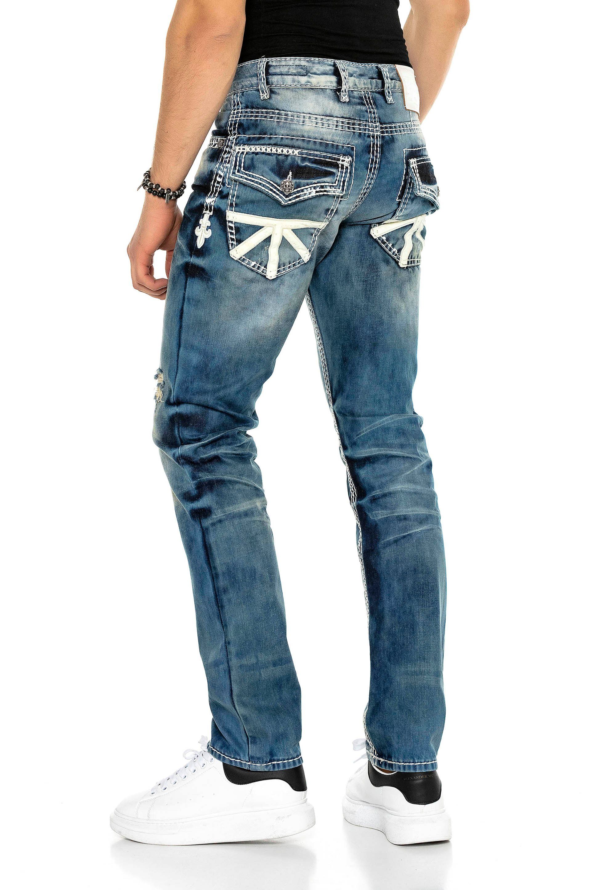 Cipo & Baxx im Bequeme coolen Fit Used-Look Jeans Straight