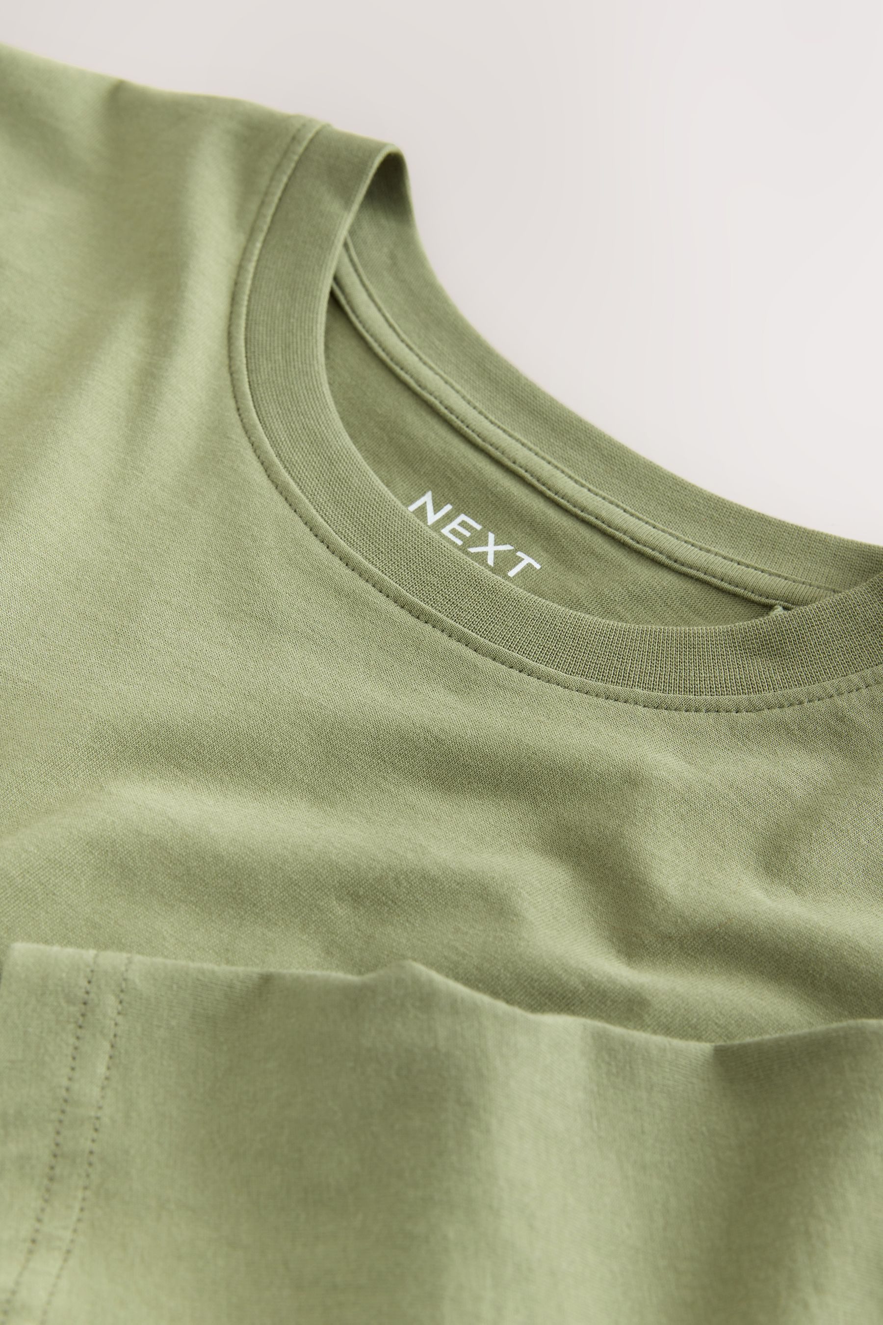 Next T-Shirt Essential Regular Fit Rundhals-T-Shirt (1-tlg) – Bild 4 von 5