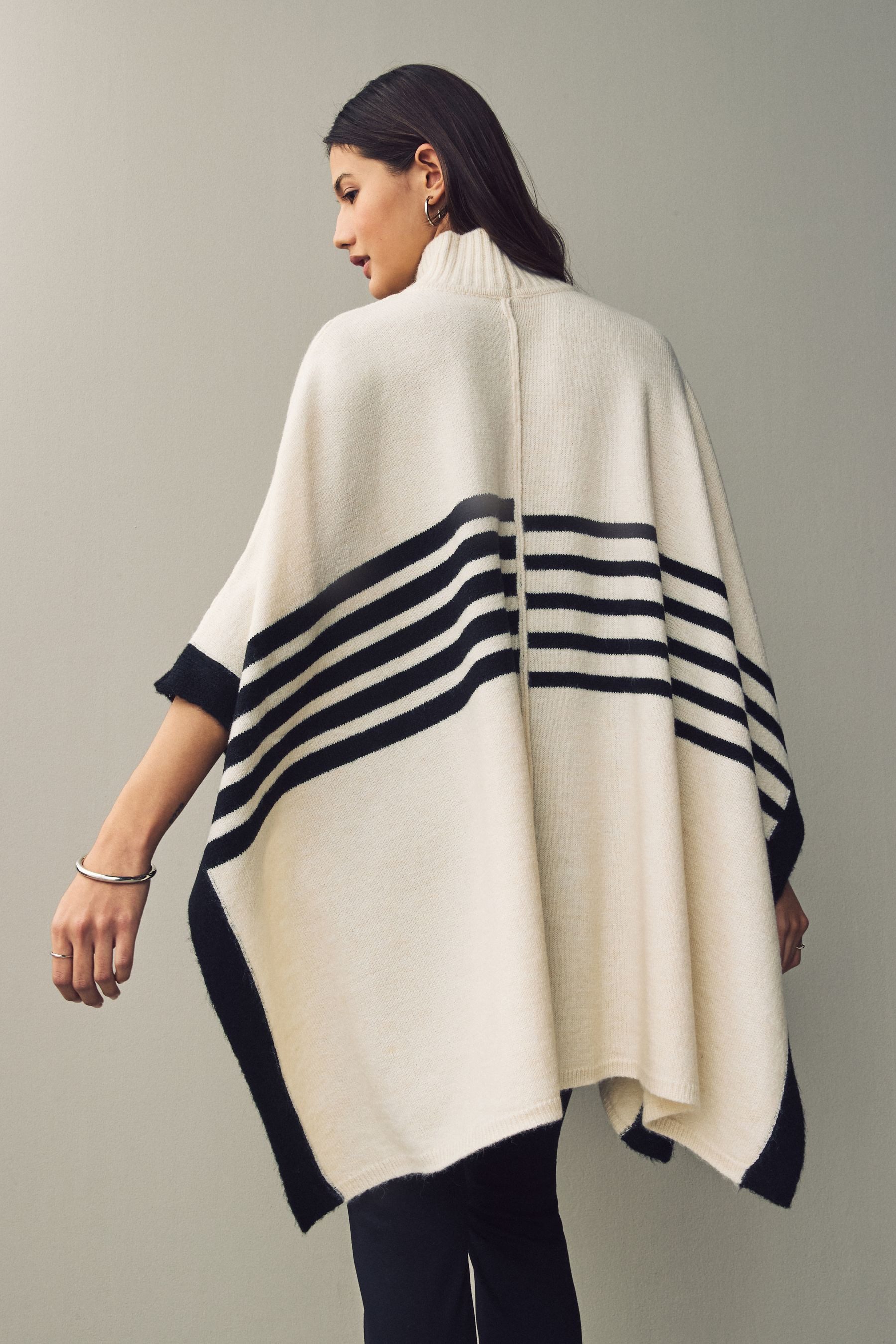Next Strickponcho Gestreifter Strickponcho (1-tlg) günstig online kaufen