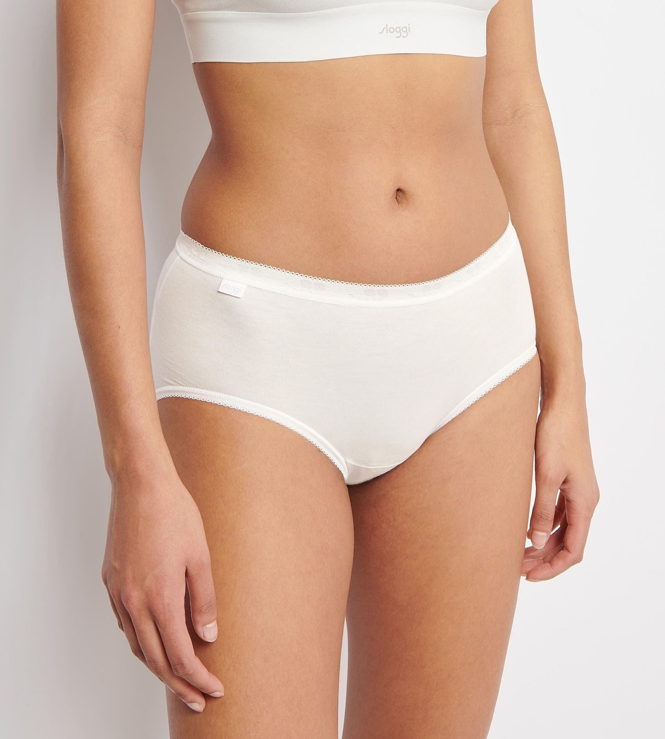 sloggi Slip Basic+ (4-St) Formstabilität, Elastizität, kleinen Zierborten, im 4er Pack