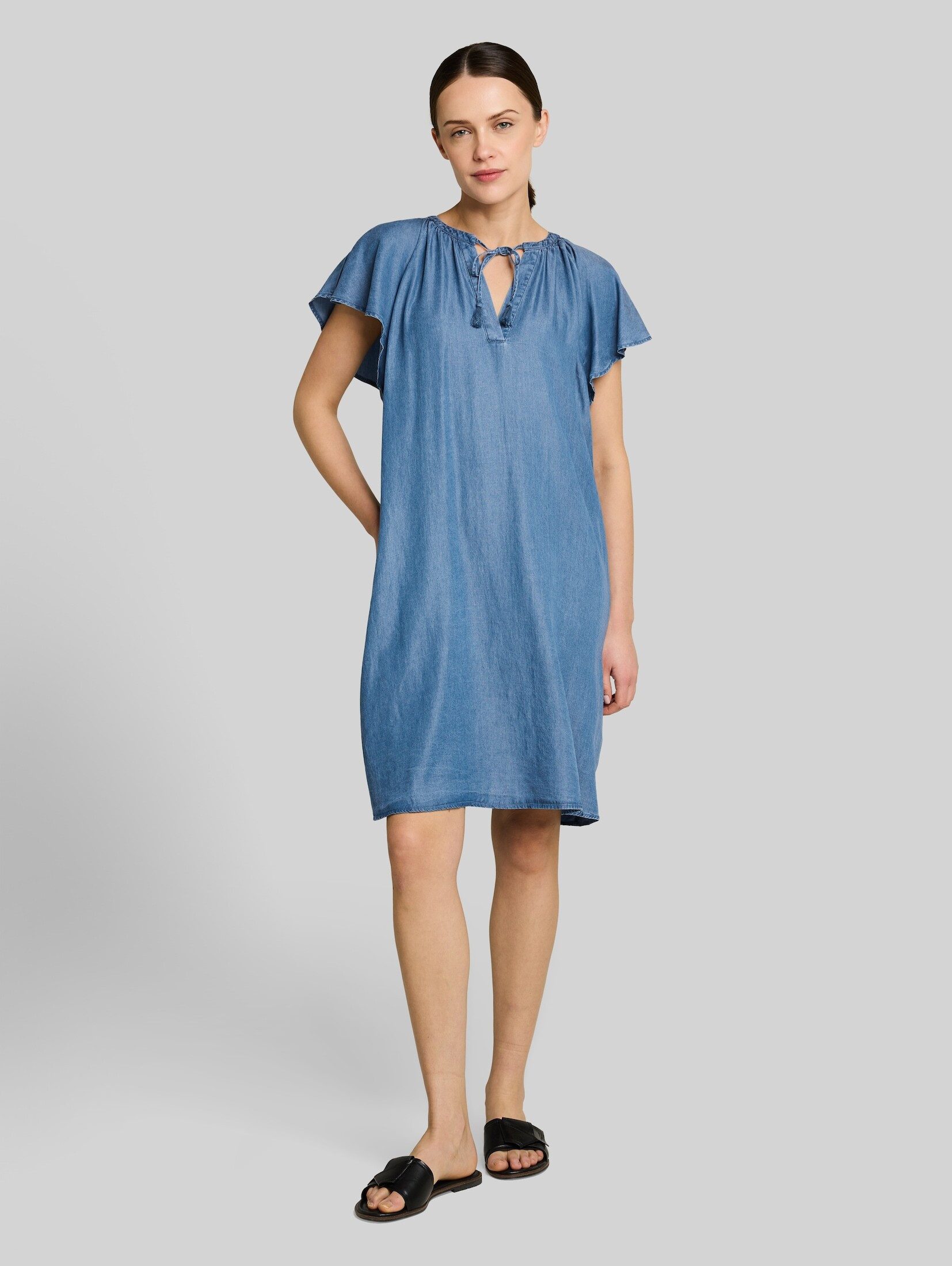 TOM TAILOR Sommerkleid Kleider & Jumpsuits Loose Fit Kleid mit Quasten