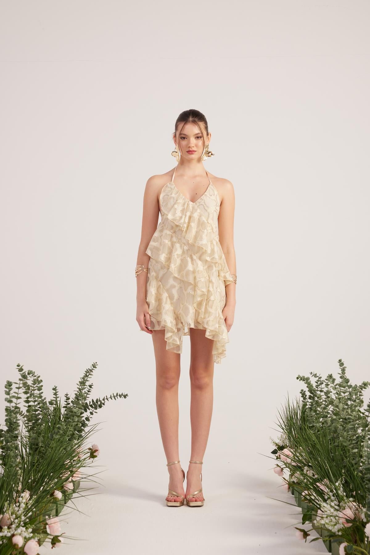 HOLLY LOLLY Midikleid Rüschiges Glänzendes Mini-Kleid