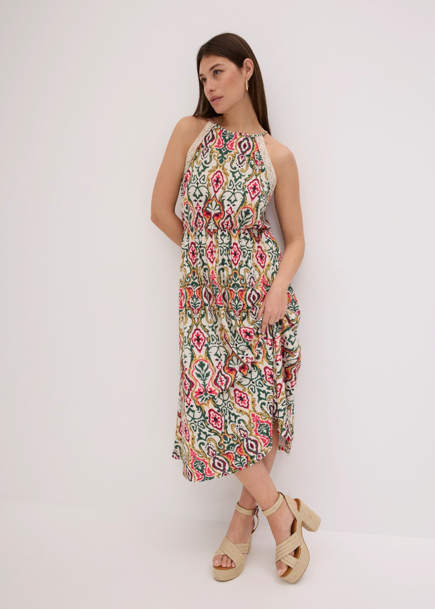 bonprix Midikleid mit dekorativer Spitze am Armloch, ausgestellte Passform