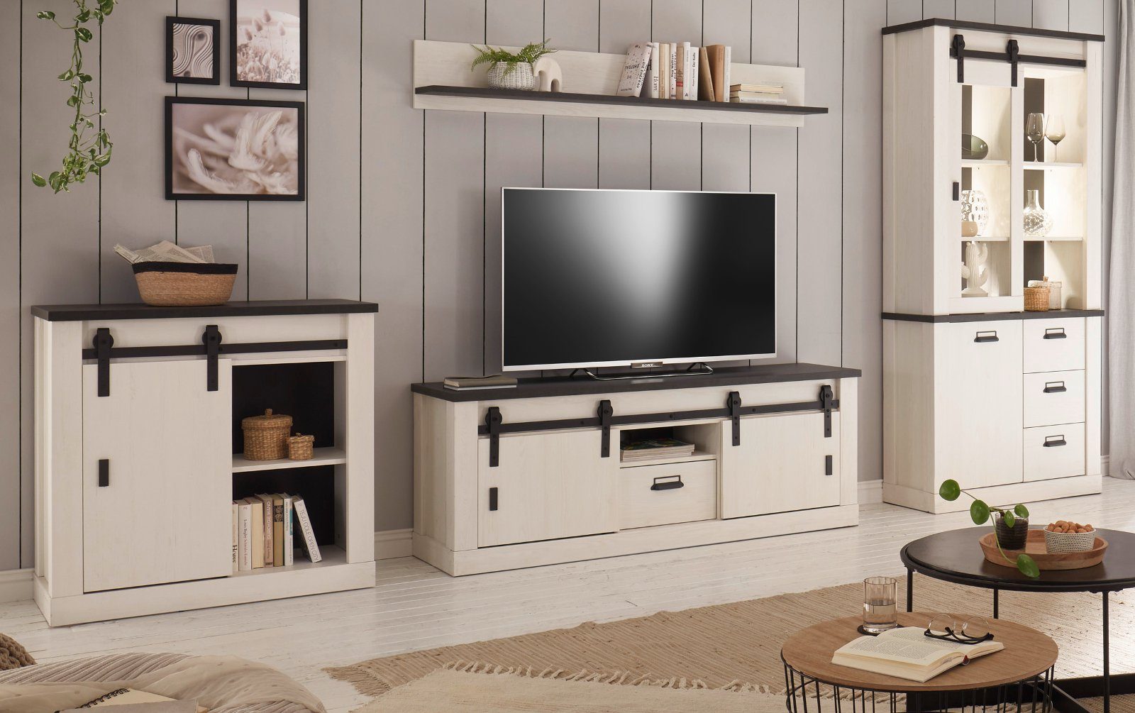 Furn.Design Wohnwand Stove, (Wohnzimmer Set in Pinie weiß Landhaus, 4-teilig, 380 x 200 cm), mit Soft-Close und Scheunentorbeschlag