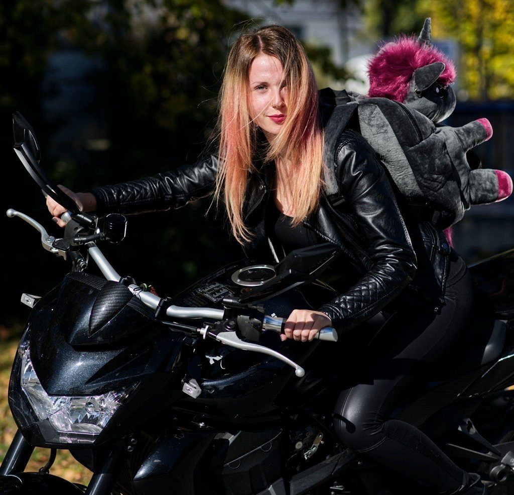 Corimori Rucksack Große Kuscheltier Plüsch Tasche (Einhorn und Bär), Flauschig, Backpack, Gothic, Kawaii Schulsachen, Kuscheltier, Motorrad