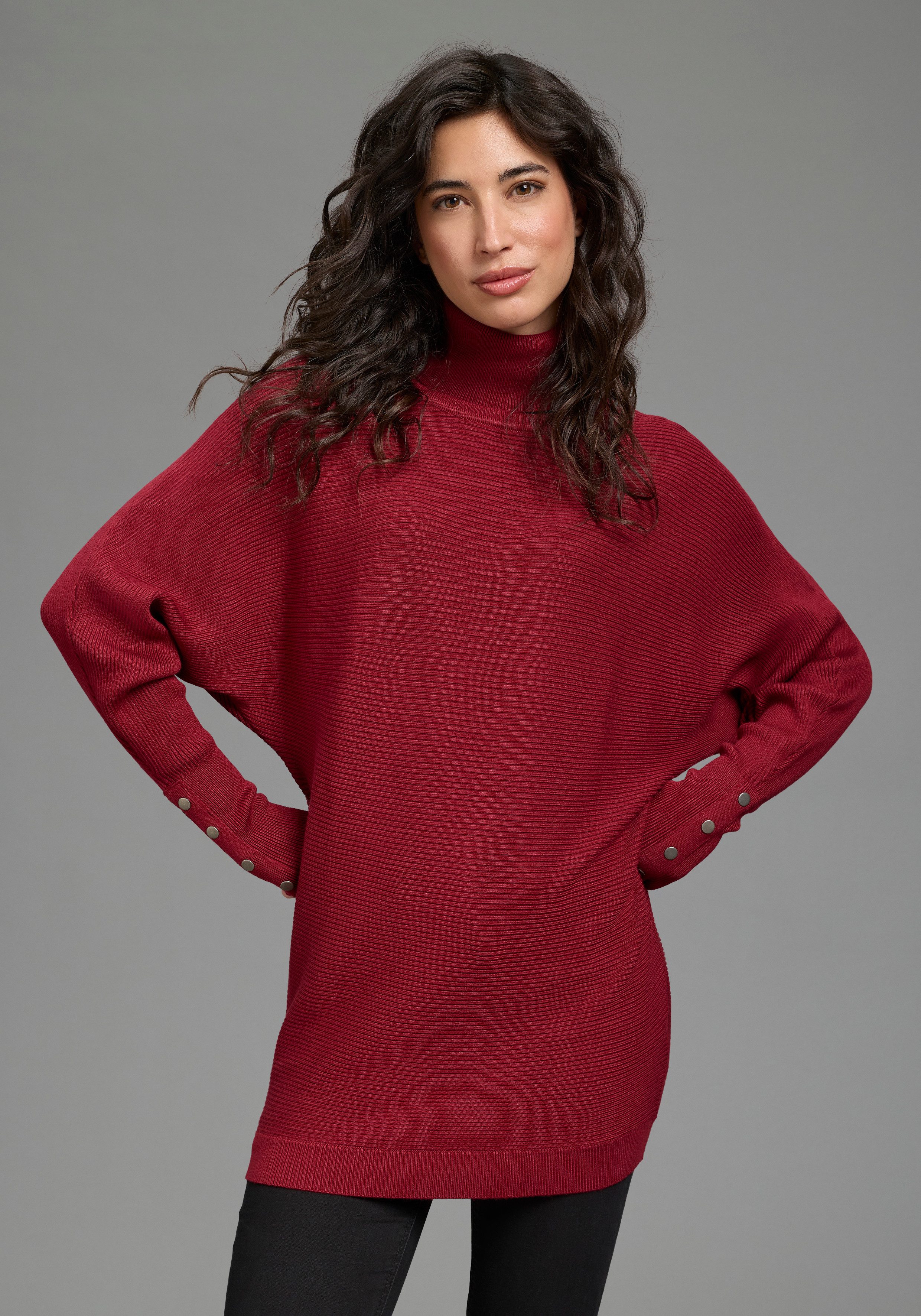 Laura Scott Rollkragenpullover aus Feinstrick, figurumspielende Passform mit dekorativer Knopfleisten