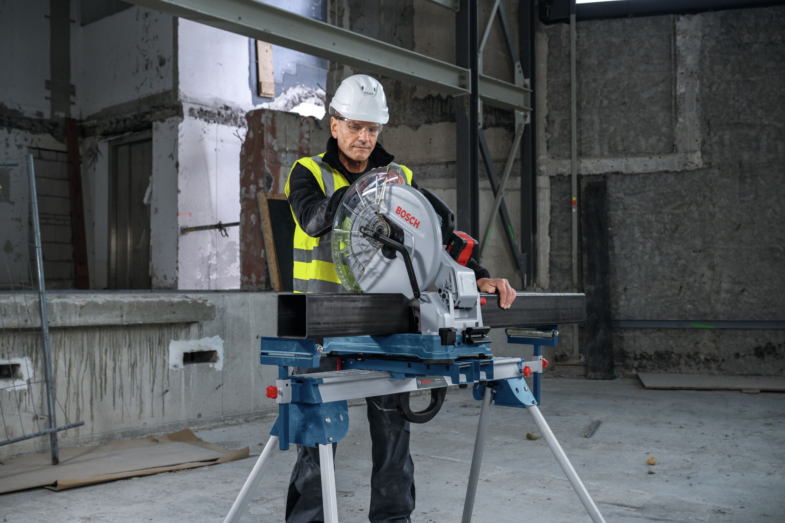 BOSCH Akku-Säge GCD 18V-355, Metalltrennsäge Ohne Akku - im Karton