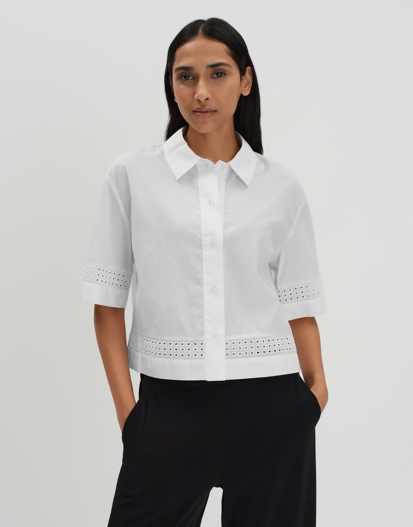 Spitzenbluse ZERIE Loose aus Popeline mit femininen Details