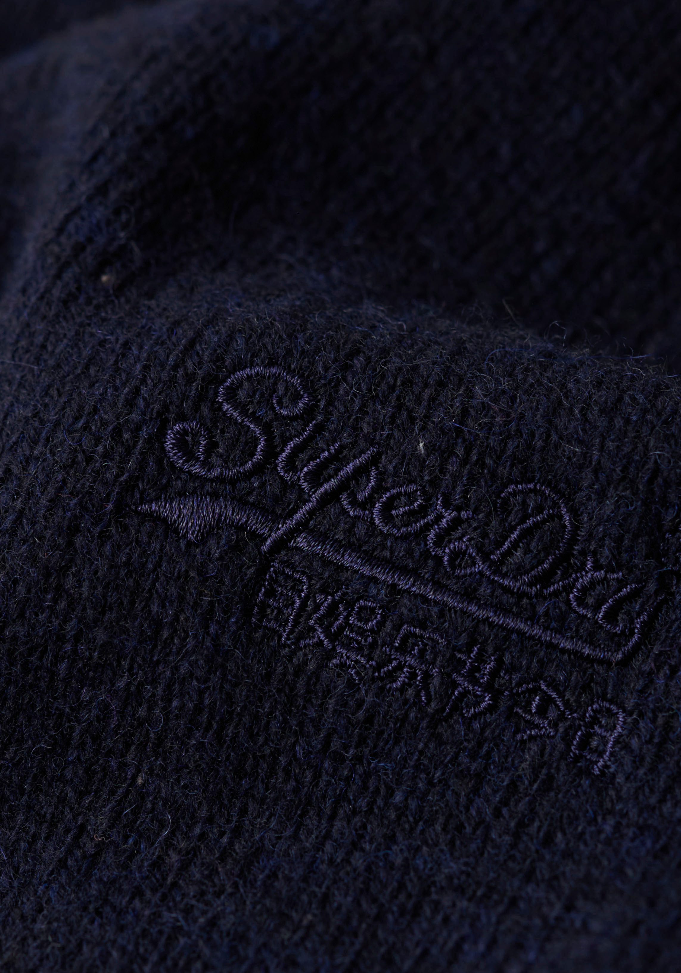 Superdry Rundhalspullover ESSENTIAL SLIM FIT CREW günstig online kaufen