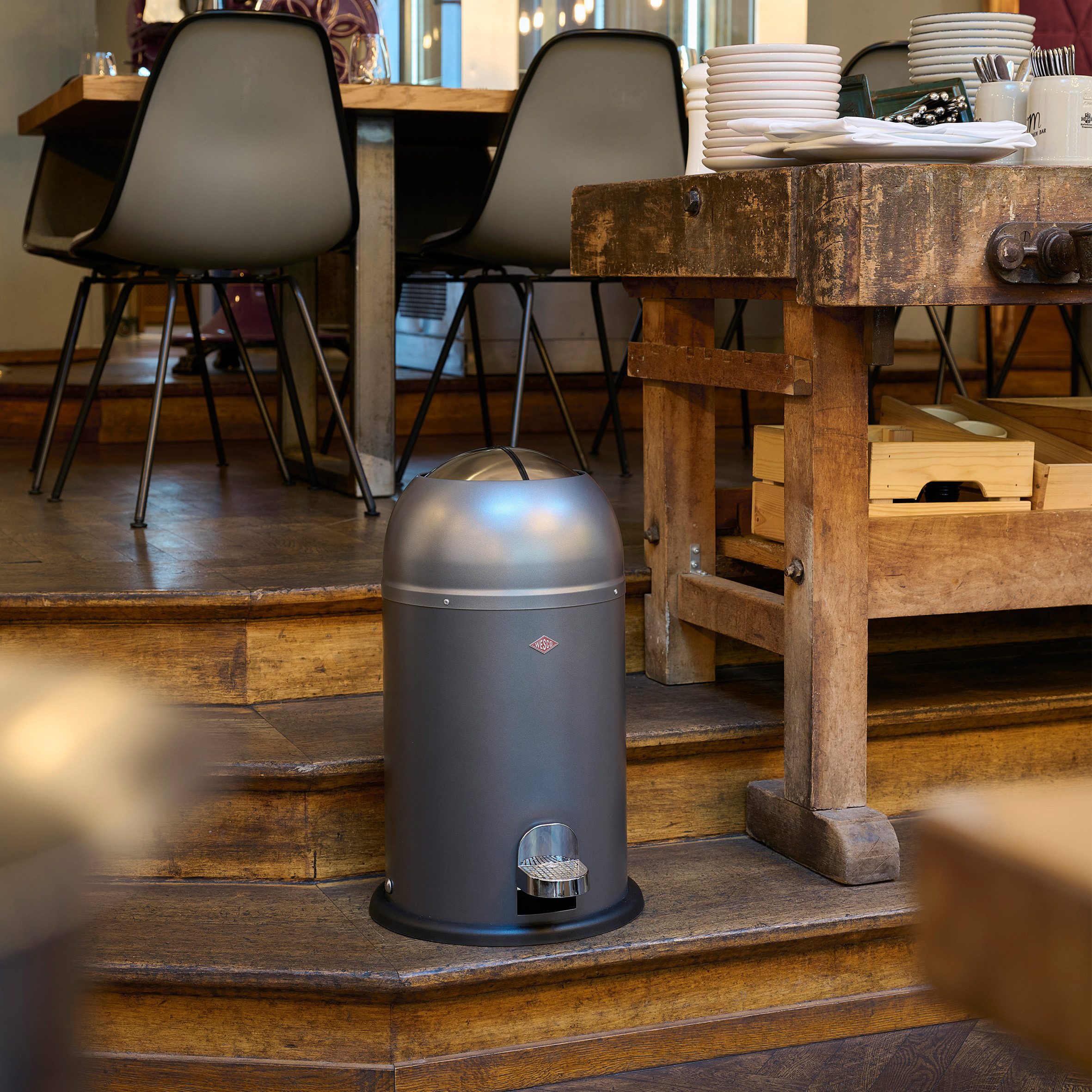 WESCO Mülleimer Kickmaster Junior Abfallsammler mit Dämpfer, mit Kunststoffeinsatz, Klappe, Fußtritt und Bodenring