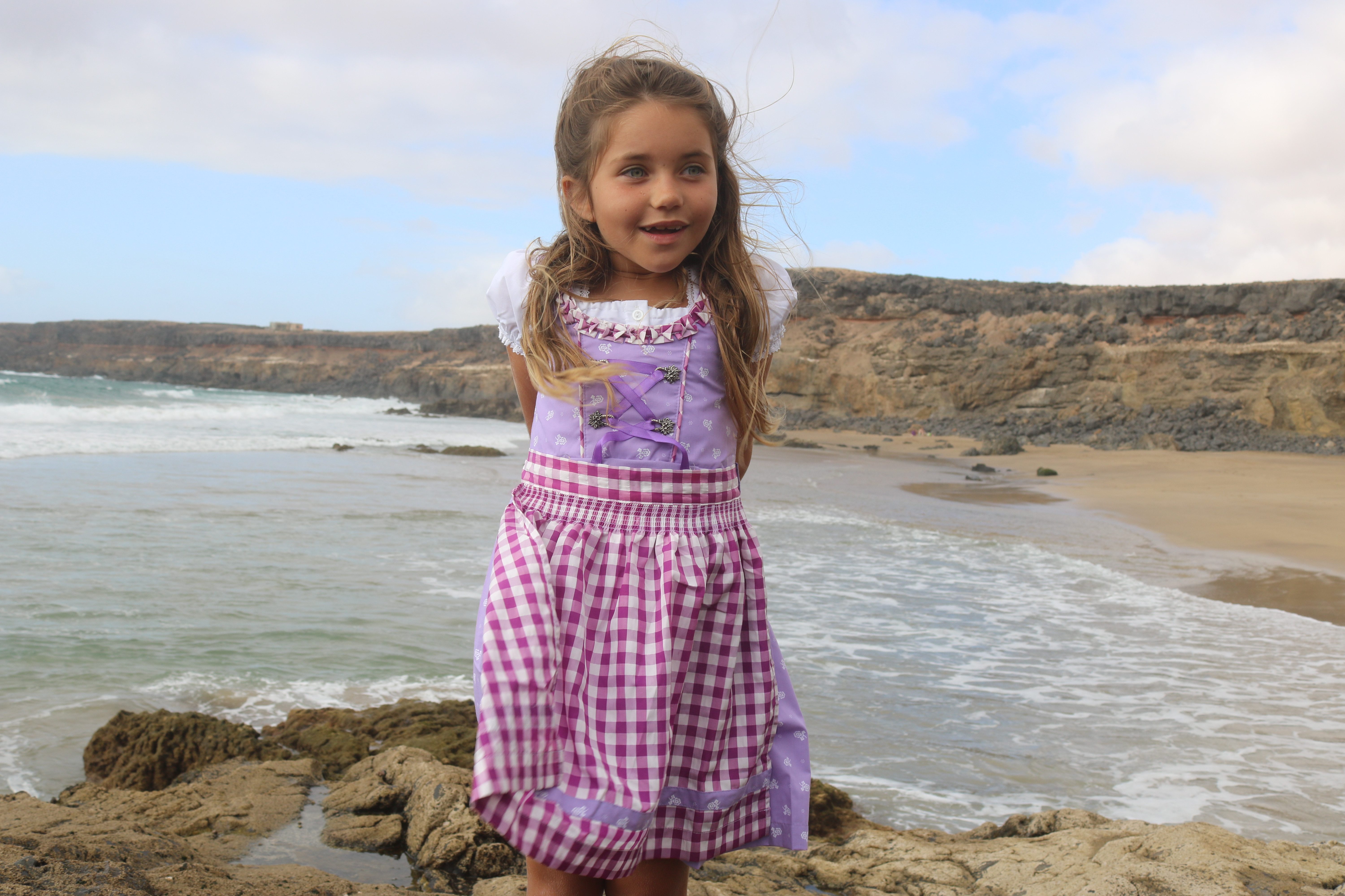 Ramona Lippert Dirndl Chrissi lila Kinderdirndl mit Bluse Mädchen