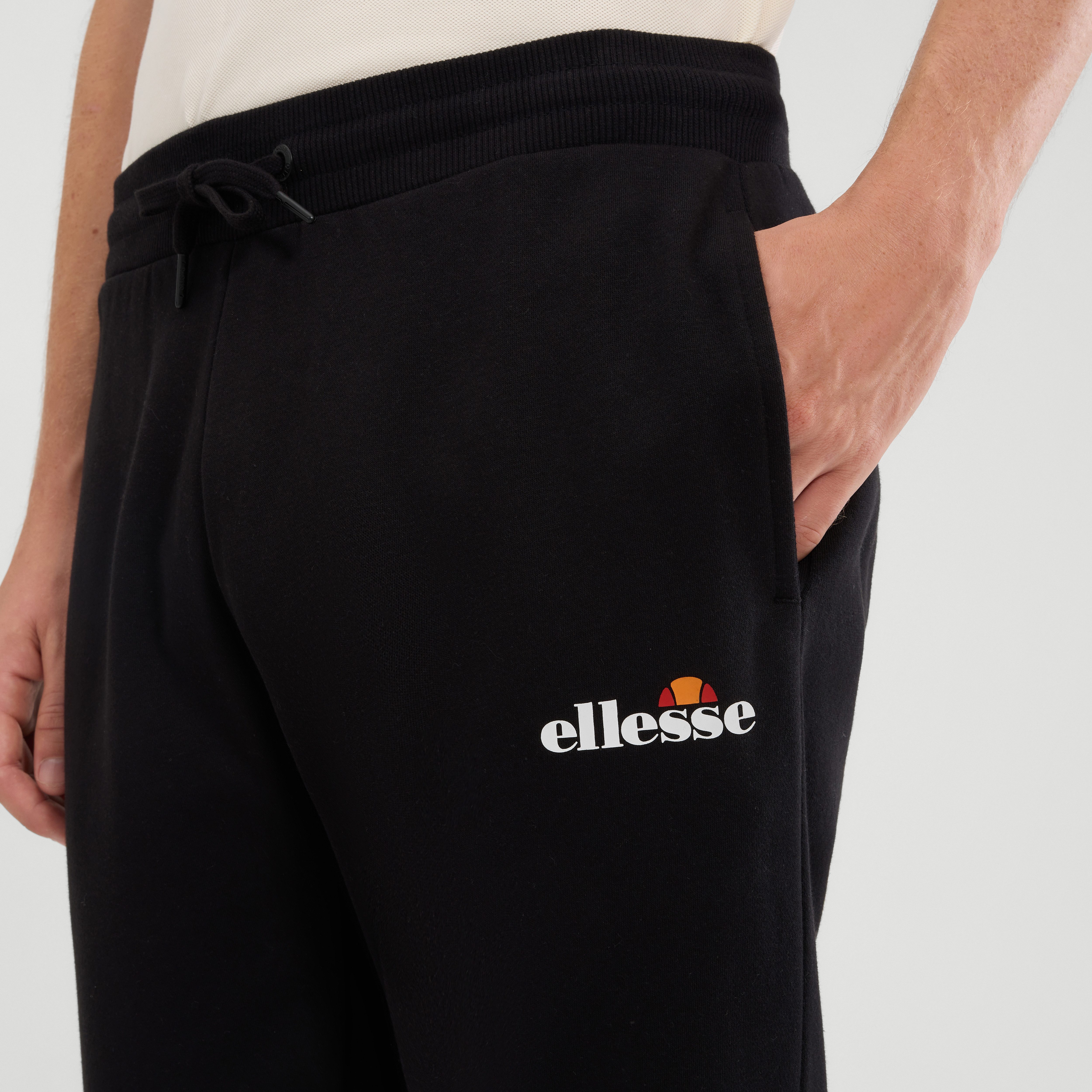 Ellesse Jogginghose CRAVO 2 JOG PANT sportlicher Stil, für sportliche Aktivitäten und Alltag