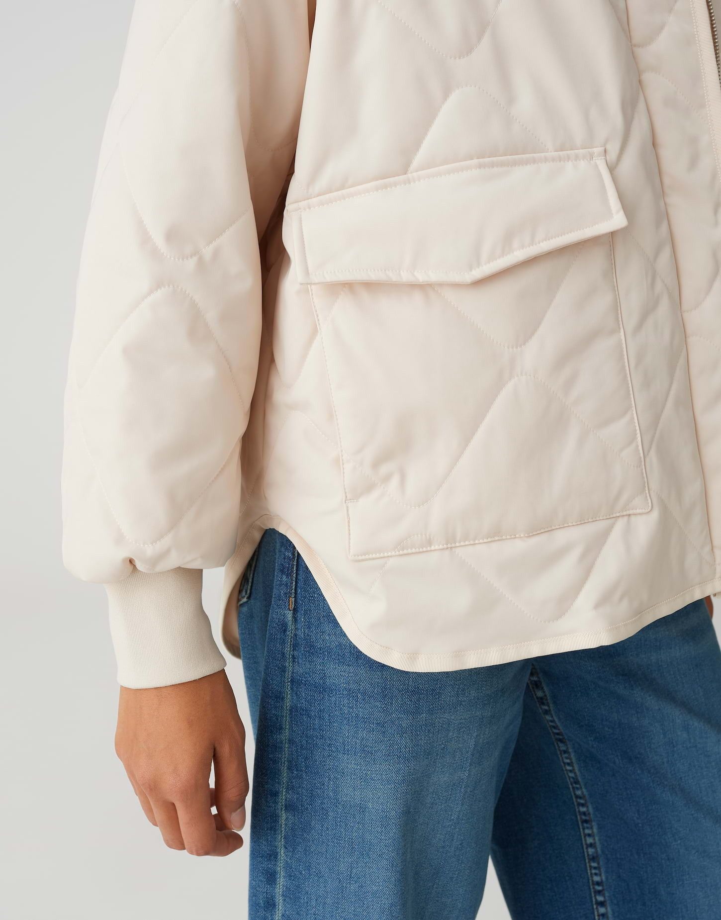 OPUS Winterjacke HELLSY mit Steppung Weite Passform, leicht ausgestellter Schnitt, überschnittene Schulter