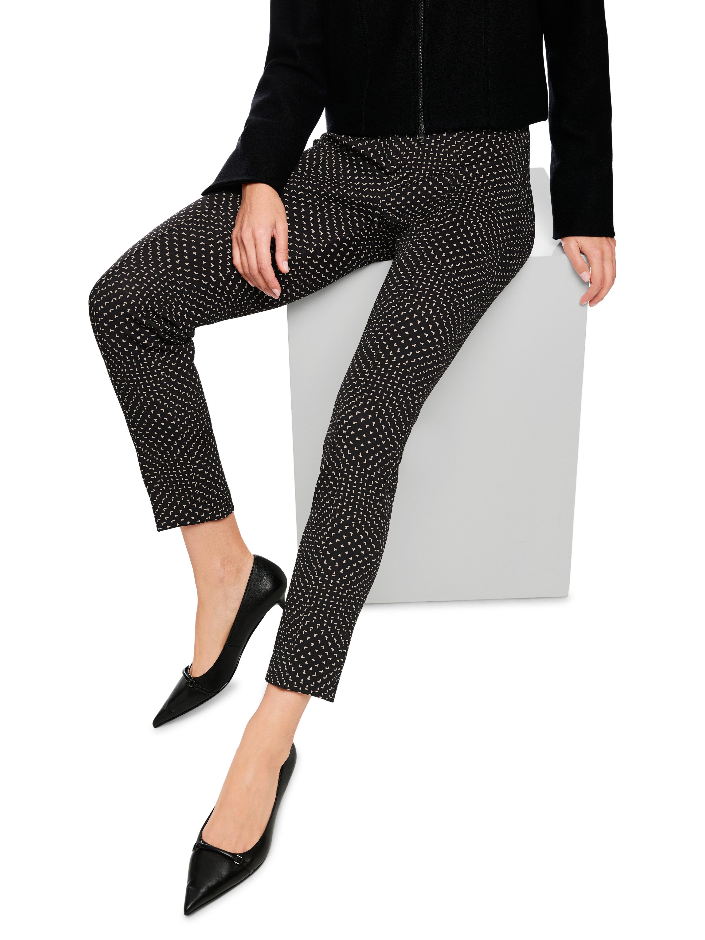 Marc Cain Jerseyhose City Tours Premium Damenmode Model: Sydney, slim fit, günstig online kaufen