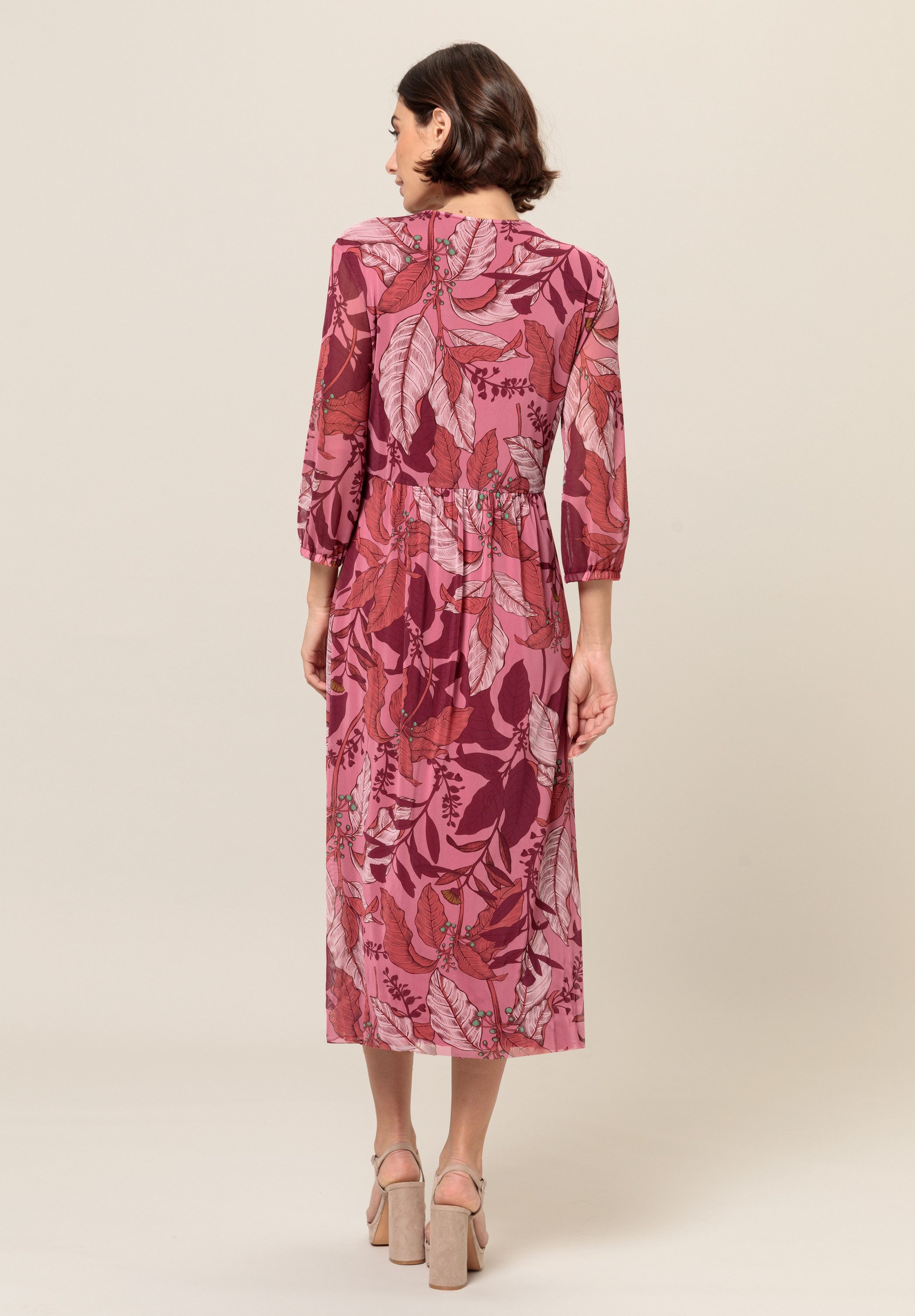bianca Meshkleid ALDINA in floralem Print und coolen Trendfarben
