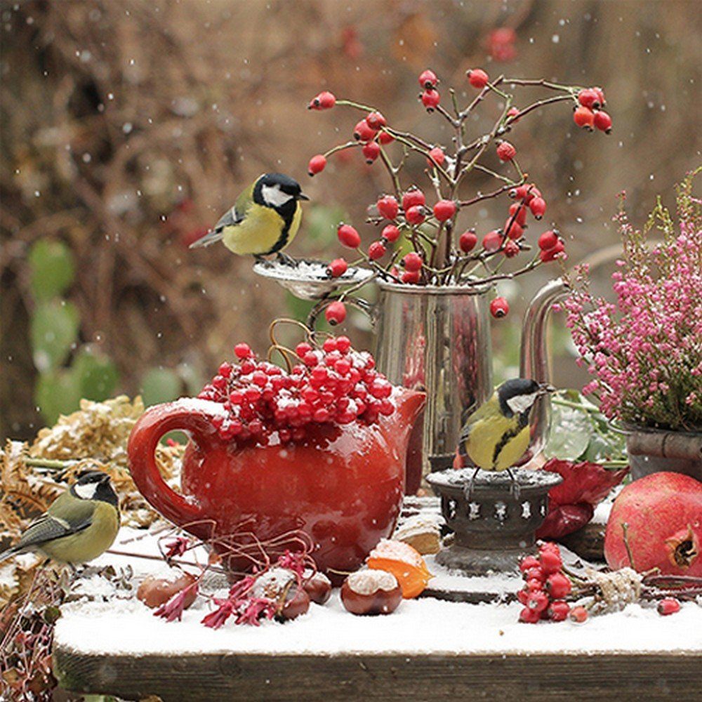 HOME FASHION Papierserviette 20 Servietten Winter Ambiance - Blaumeisen am Wintertisch 33x33cm, (20 St)