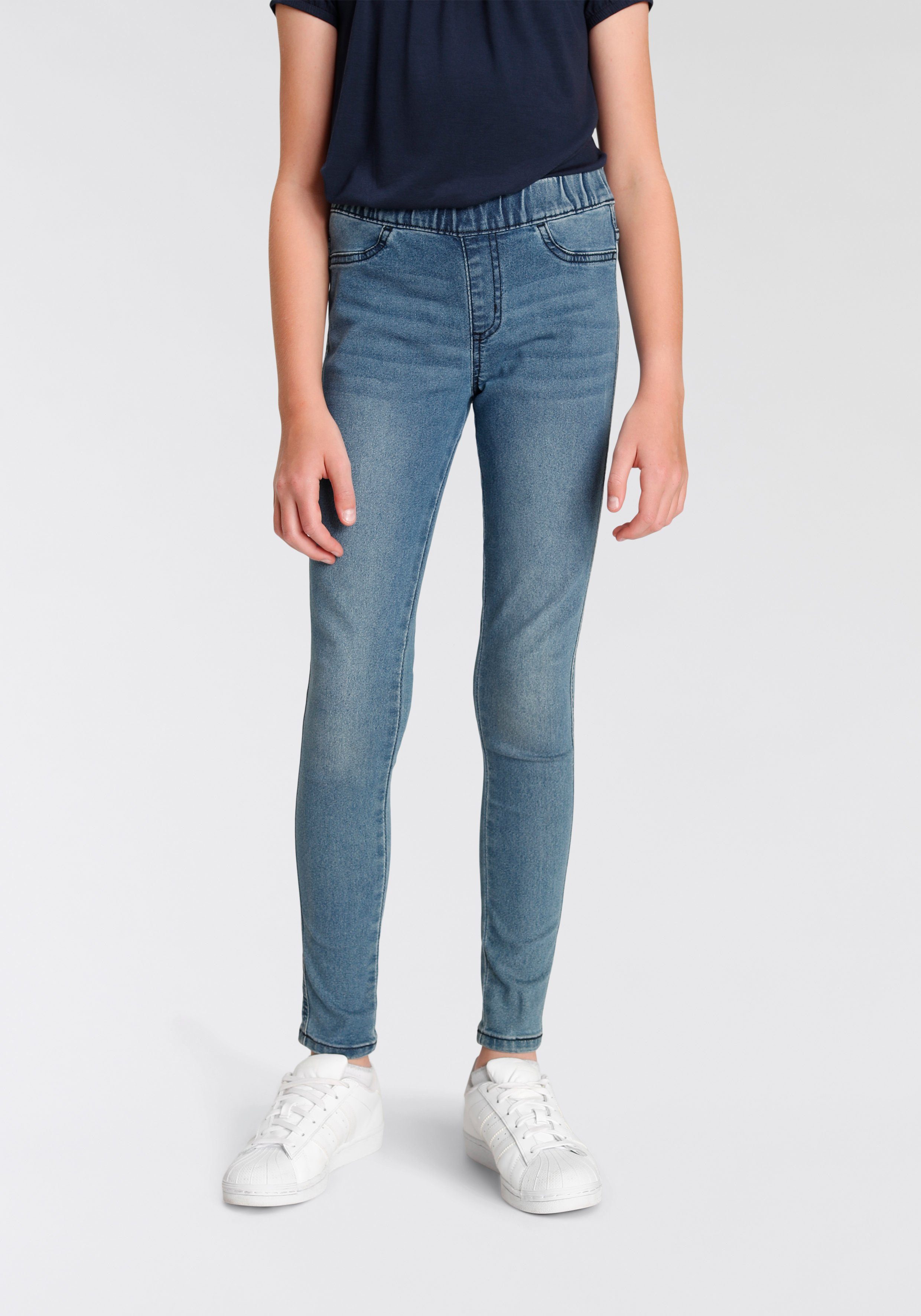 KIDSWORLD Jeansjeggings, Stetch-Jeans mit schmalem Bein schmale Beinform, mit Gummizug, lang, mit aufgesetzten Taschen