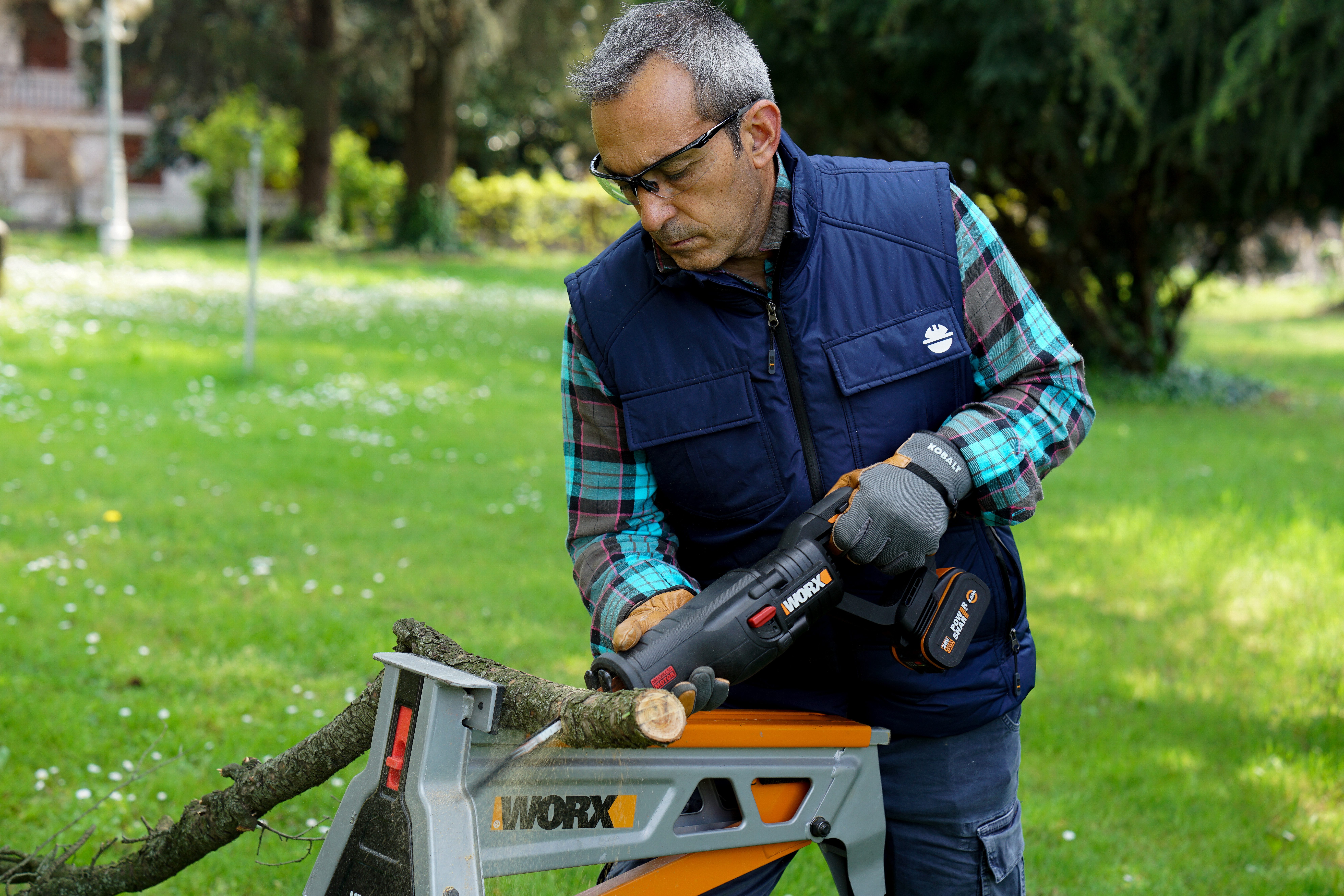 Worx Akku-Säbelsäge WX516 NITRO, Brushless-Motor, variable Drehzahlregelung, inkl. Akku & Ladegerät