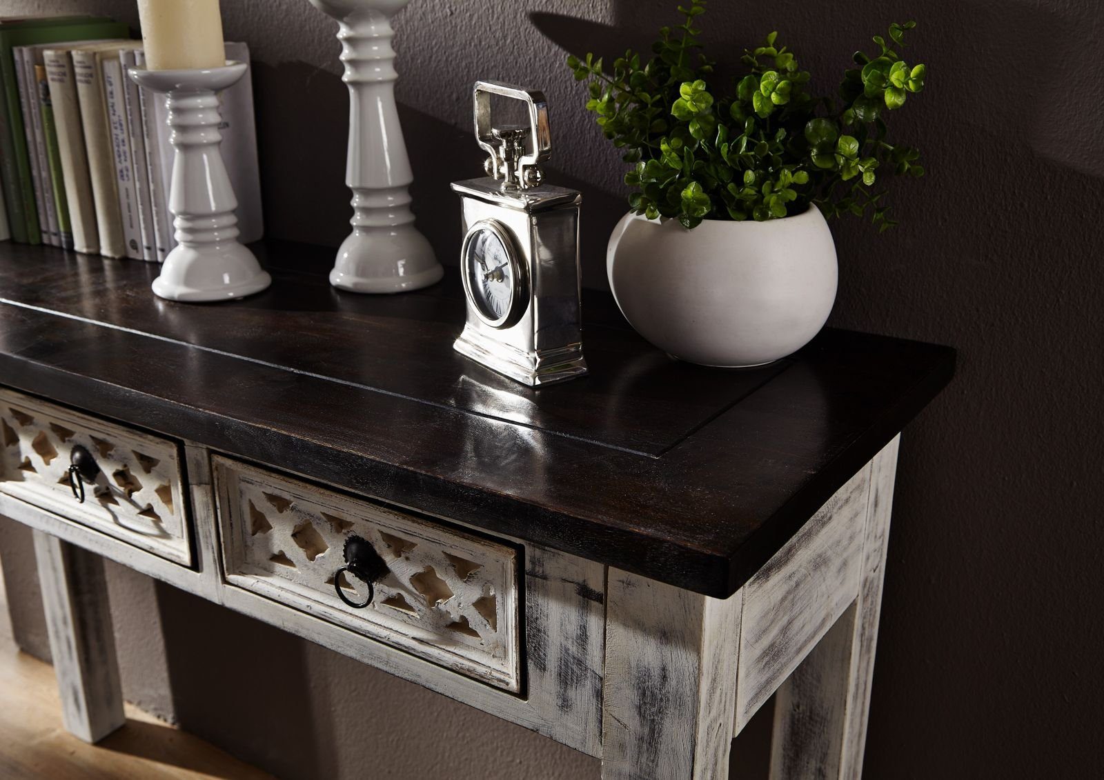 Massivmoebel24 Konsolentisch CASTLE-ANTIK (inkl. 3 Schubladen, weiß u. braun gewachst 120x40x76 Mango/Akazie), Schnitzereien;Verzierungen;Used-Optik;Landhausstil;shabby chic;