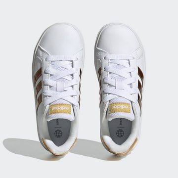 adidas Sportswear GRAND COURT SUSTAINABLE LACE Sneaker Design auf den Spuren des adidas Superstar