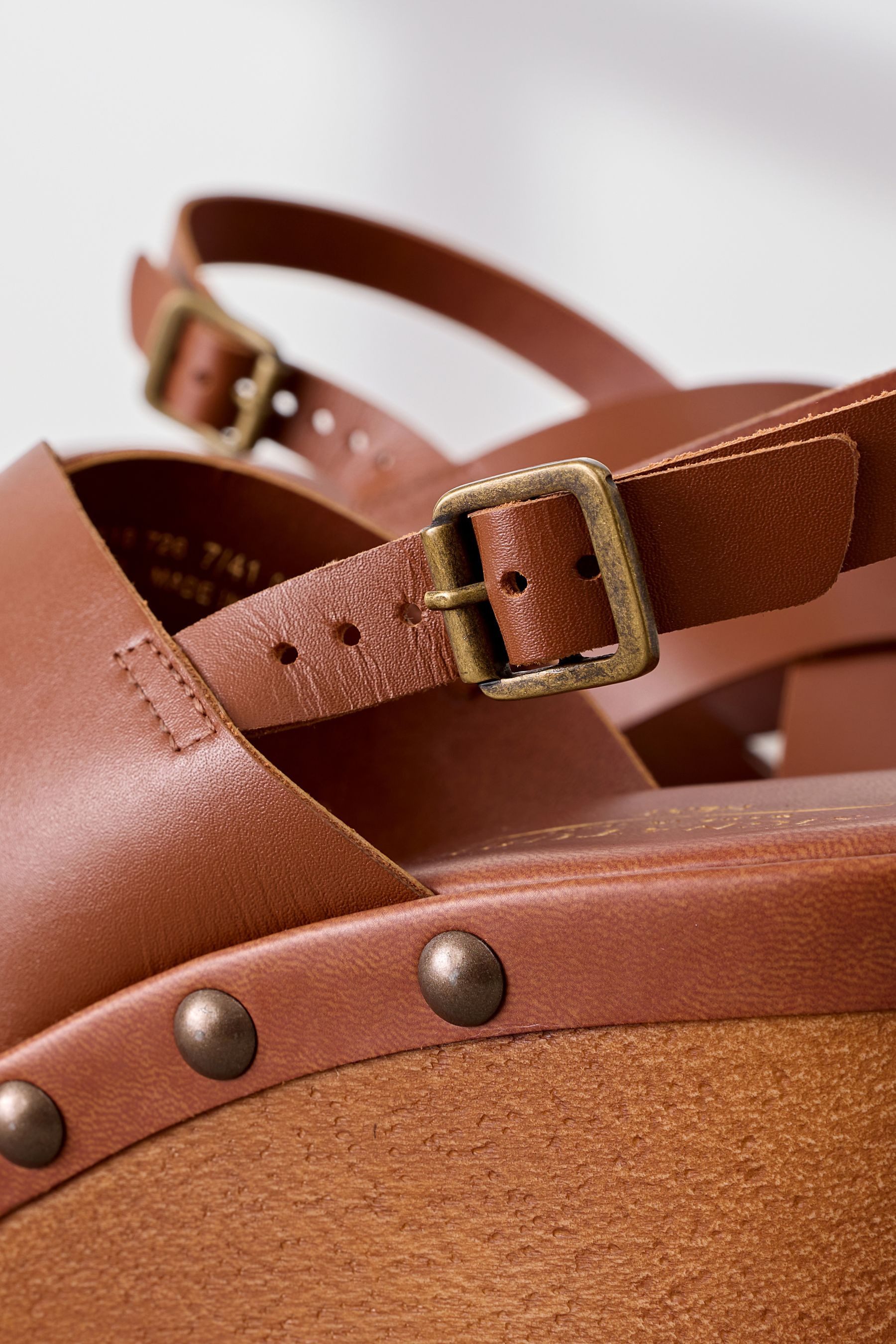 Next Signature Keilabsatzschuhe aus Premium-Leder Keilsandalette (1-tlg)