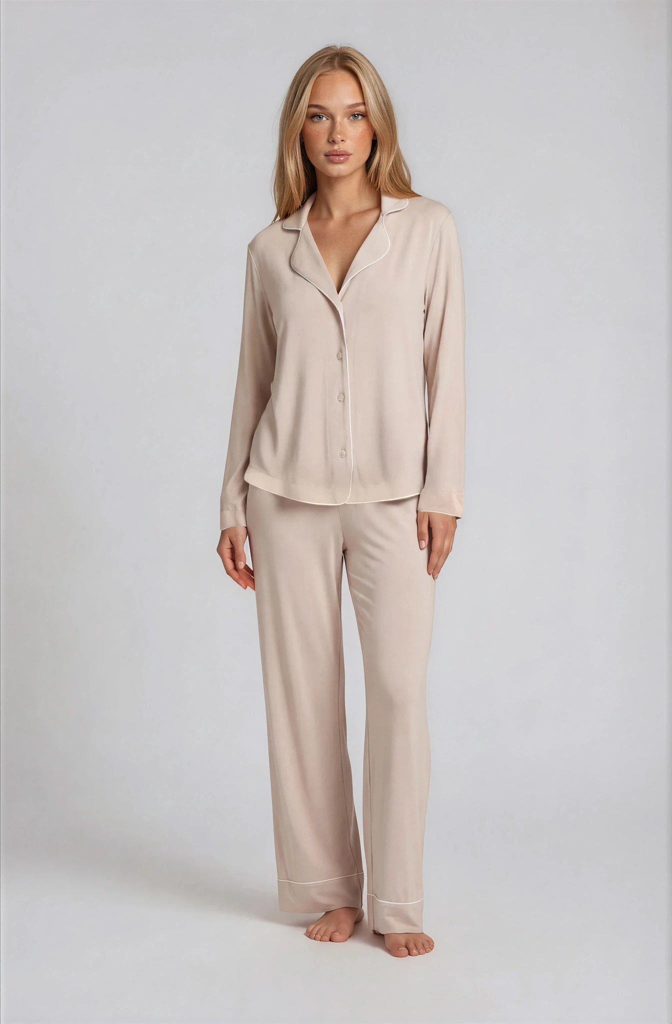 Mademoiselle Sommeil Pyjama Damen Schlafanzug aus EcoVero™ Viskose in schlichtem Taupe Hemdbluse & Hose, Kontrastpaspel, weich, gefertigt in Polen