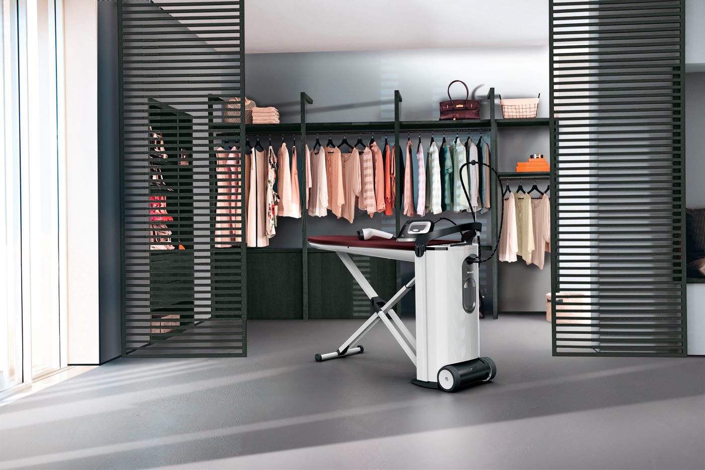 Miele Bügelsystem FashionMaster, 2200 W, mit Wabensohle & zusätzlichem Steamer für beste Bügelergebnisse