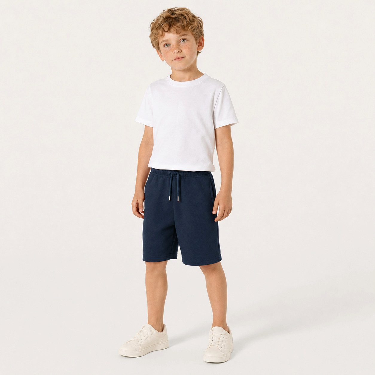 Sitztgut Sweatshorts Kinder Sweatshorts aus Bio-Baumwolle (1-tlg) Elastikbund mit Kordelzug und drei Taschen